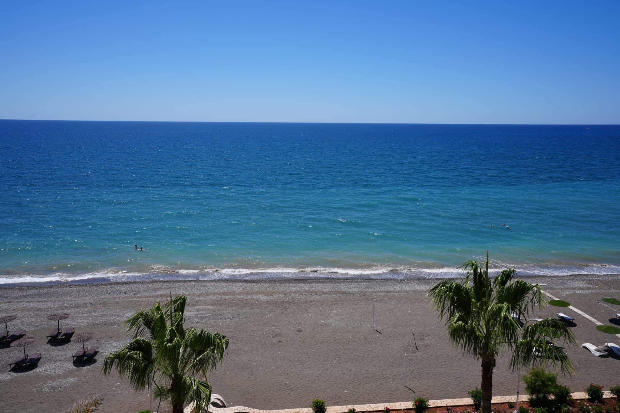 Mersin Arpaçbahşiş Denize Sıfır Flamingo 1 Sitesi 3+1 Satılık Köşe Daire