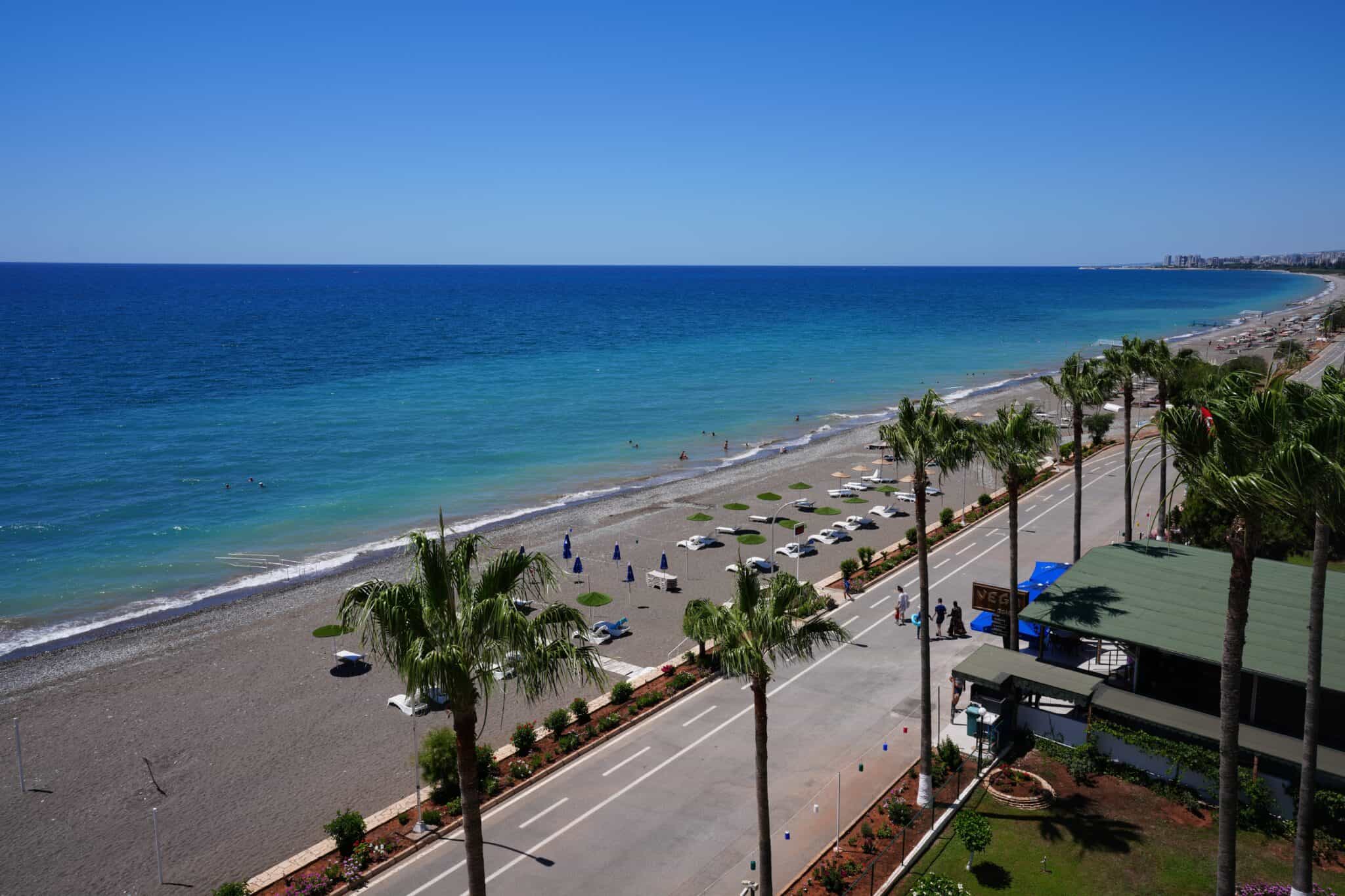 Mersin Arpaçbahşiş Denize Sıfır Flamingo 1 Sitesi 3+1 Satılık Köşe Daire