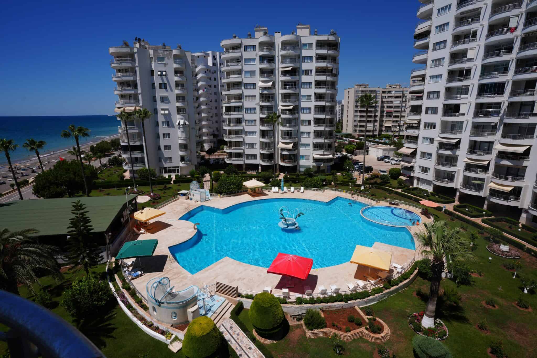 Mersin Arpaçbahşiş Denize Sıfır Flamingo 1 Sitesi 3+1 Satılık Köşe Daire