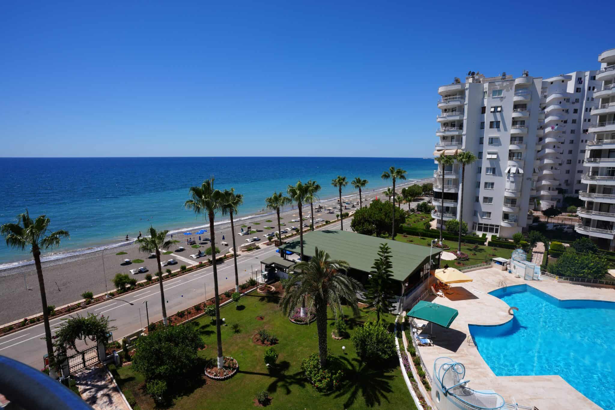 Mersin Arpaçbahşiş Denize Sıfır Flamingo 1 Sitesi 3+1 Satılık Köşe Daire