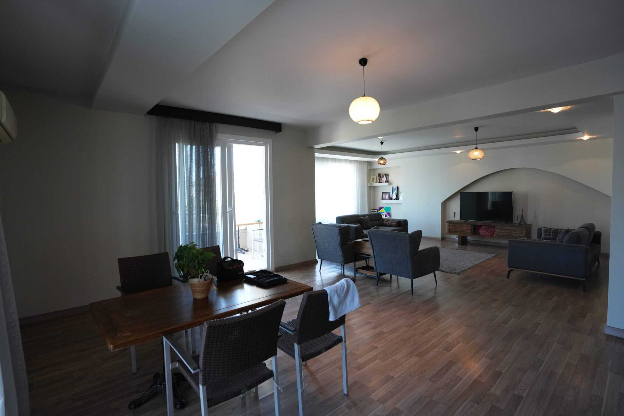 Mersin Erdemli Alata Oba Plaza Satılık 4+1 Teras Katı Daire