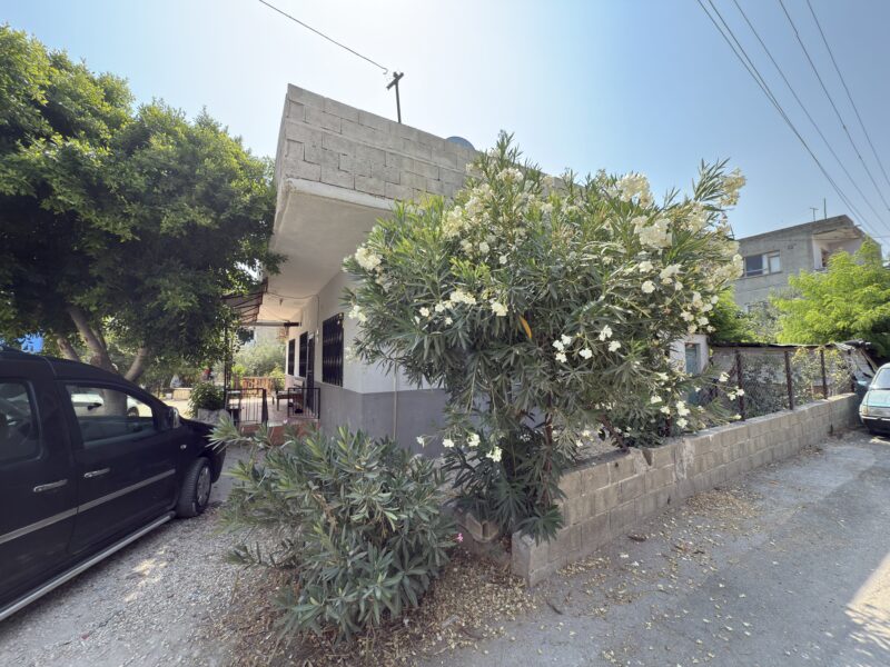 MERSİN ERDEMLİ AKDENİZ MAHALLESİ SATILIK ARSA İÇİNDE MÜSTAKİL EV