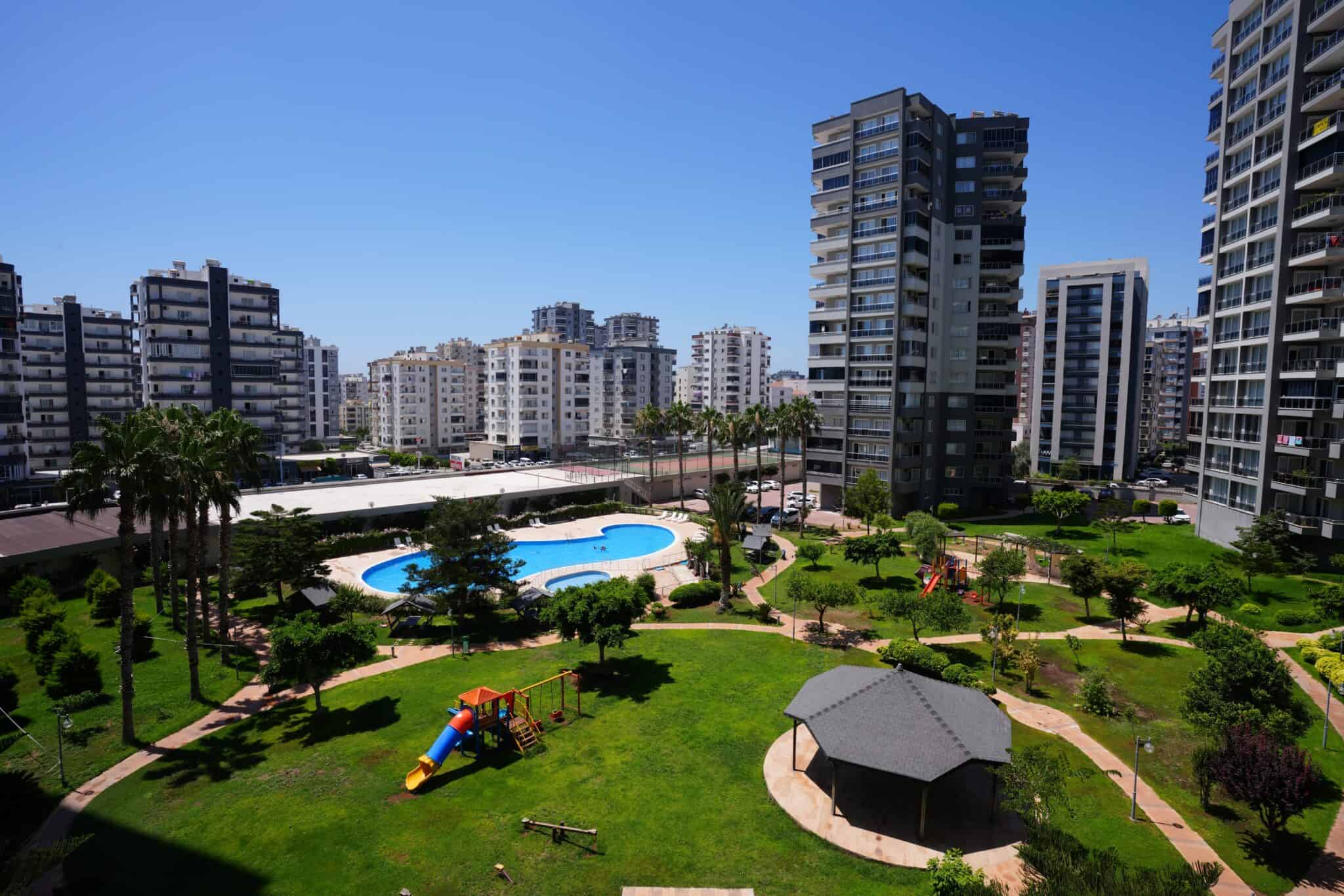 Mersin Erdemli Türbe Clup Bahçeşehir Sitesi 4+1 Satılık Lüks Daire