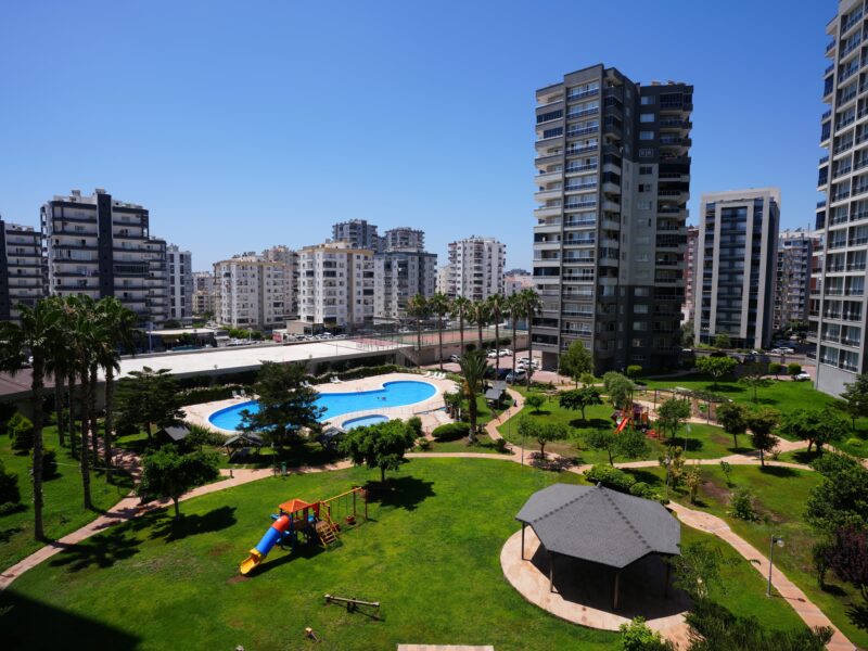 Mersin Erdemli Türbe Clup Bahçeşehir Sitesi 4+1 Satılık Lüks Daire