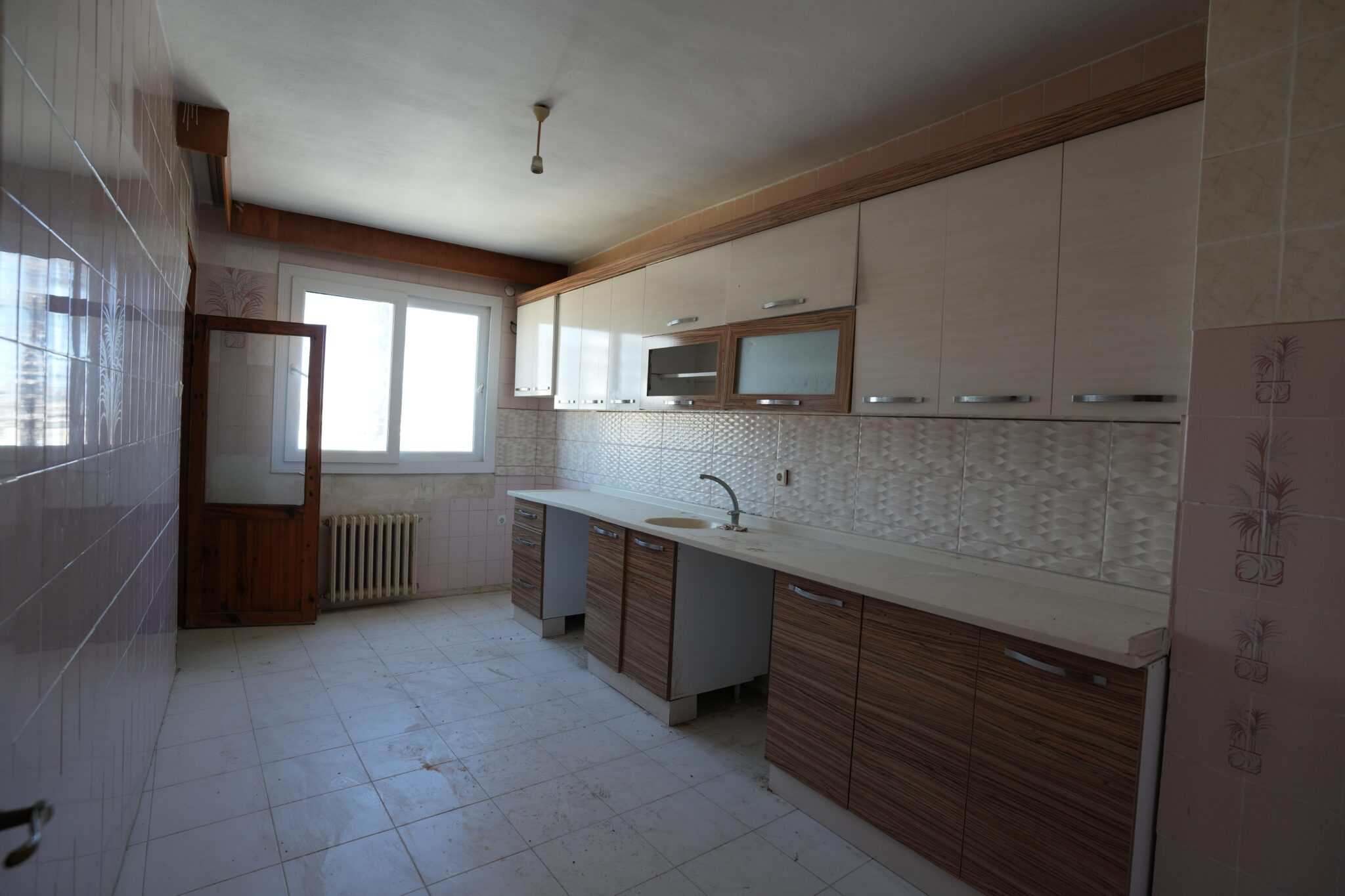 Mersin Erdemli Center Sea View For Sale 3+1 Apartment