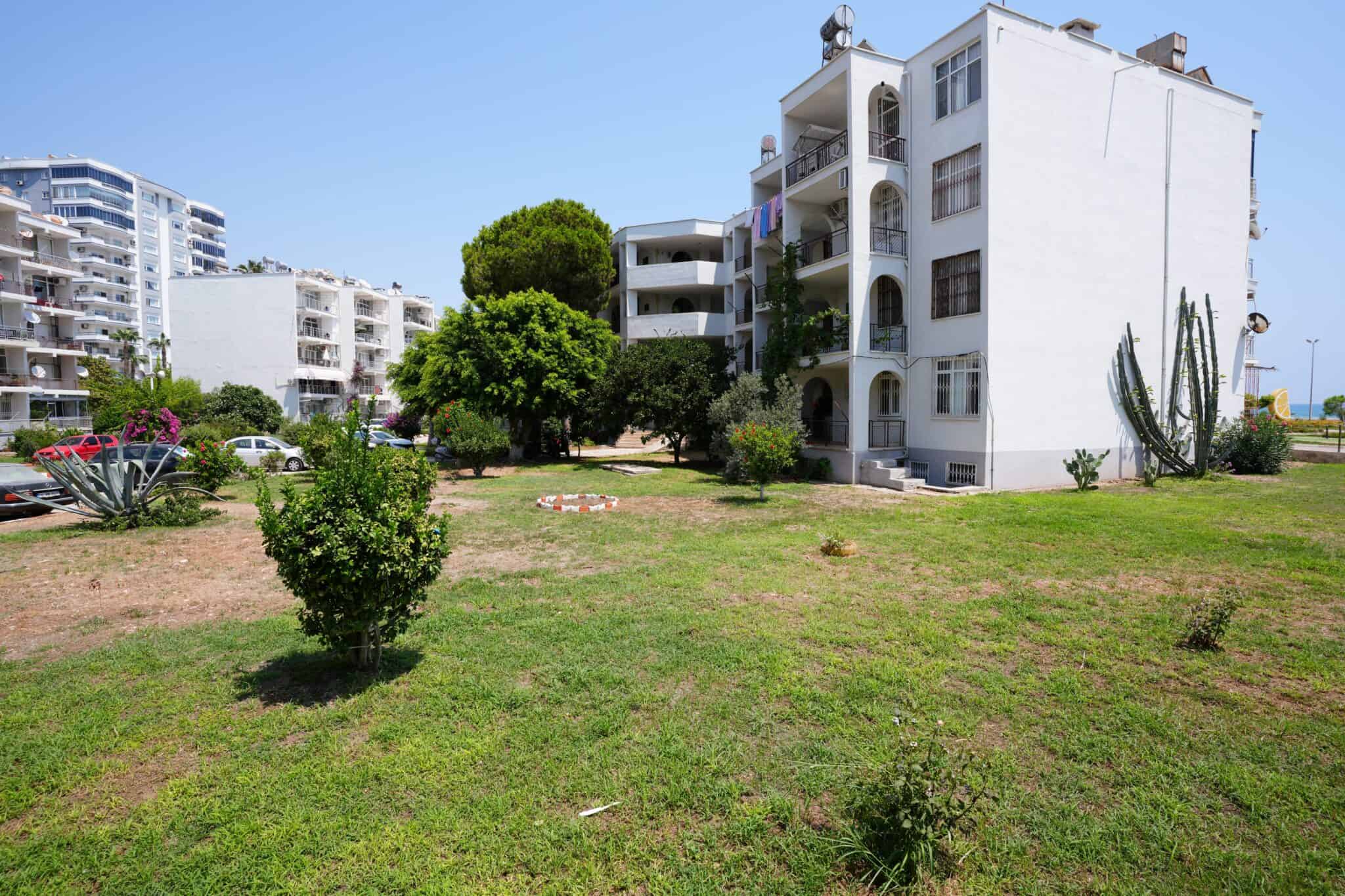 Mersin Erdemli Erciyes Sitesi Satılık Ön Blok Full Bakımlı Bahçe Katı Daire