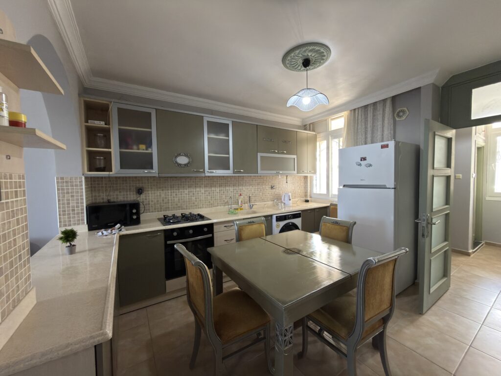 Appartement aan zee te koop in het Erciyes-complex, Erdemli Front Block, Mersin
