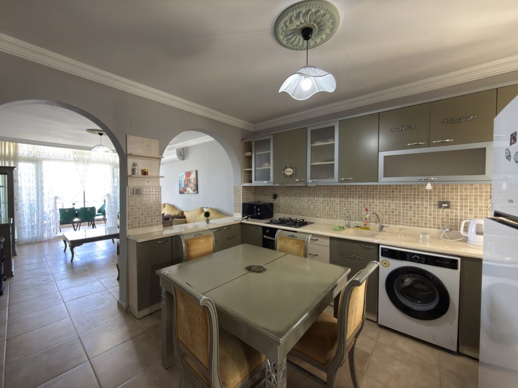 Appartement aan zee te koop in het Erciyes-complex, Erdemli Front Block, Mersin