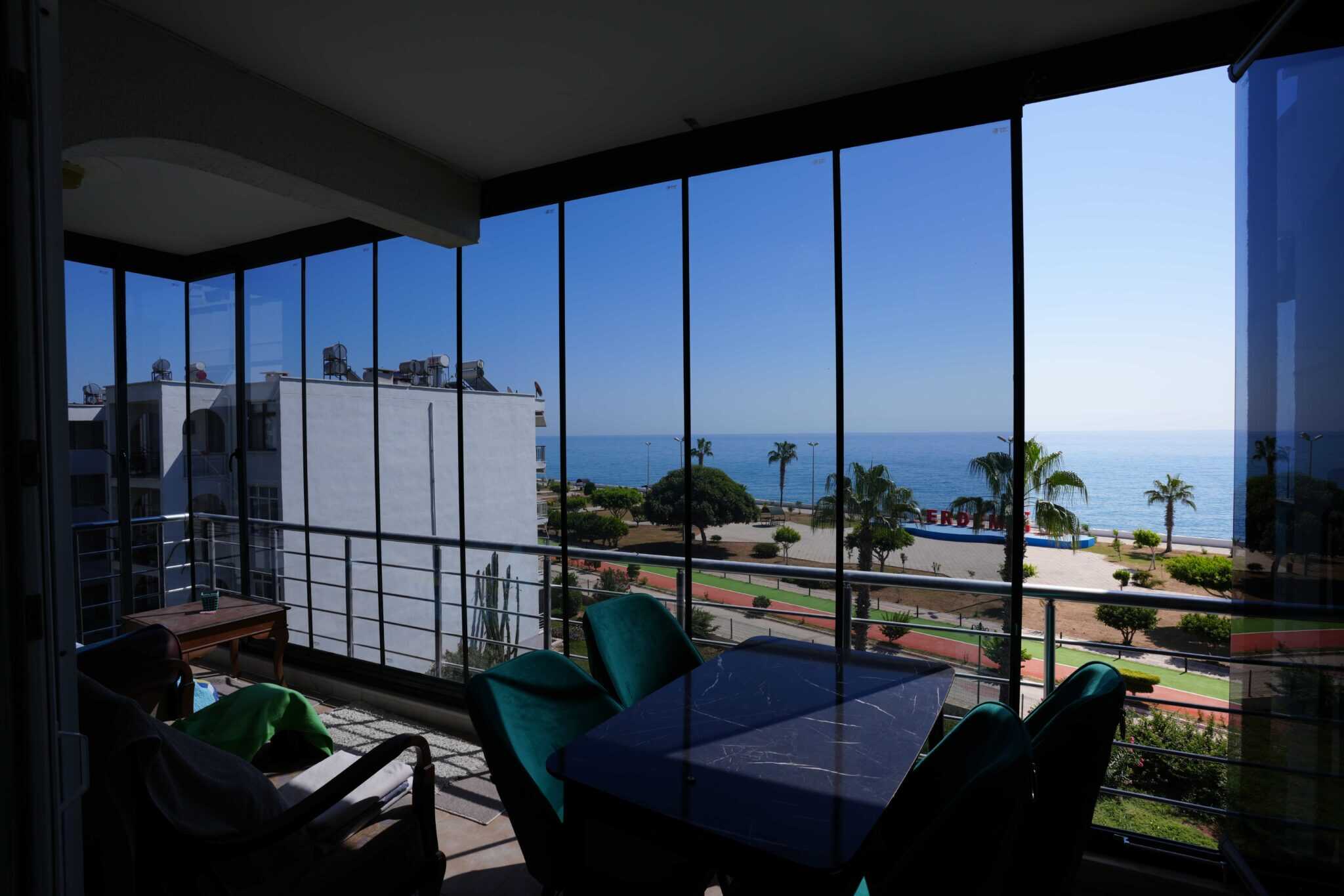Appartement aan zee te koop in het Erciyes-complex, Erdemli Front Block, Mersin