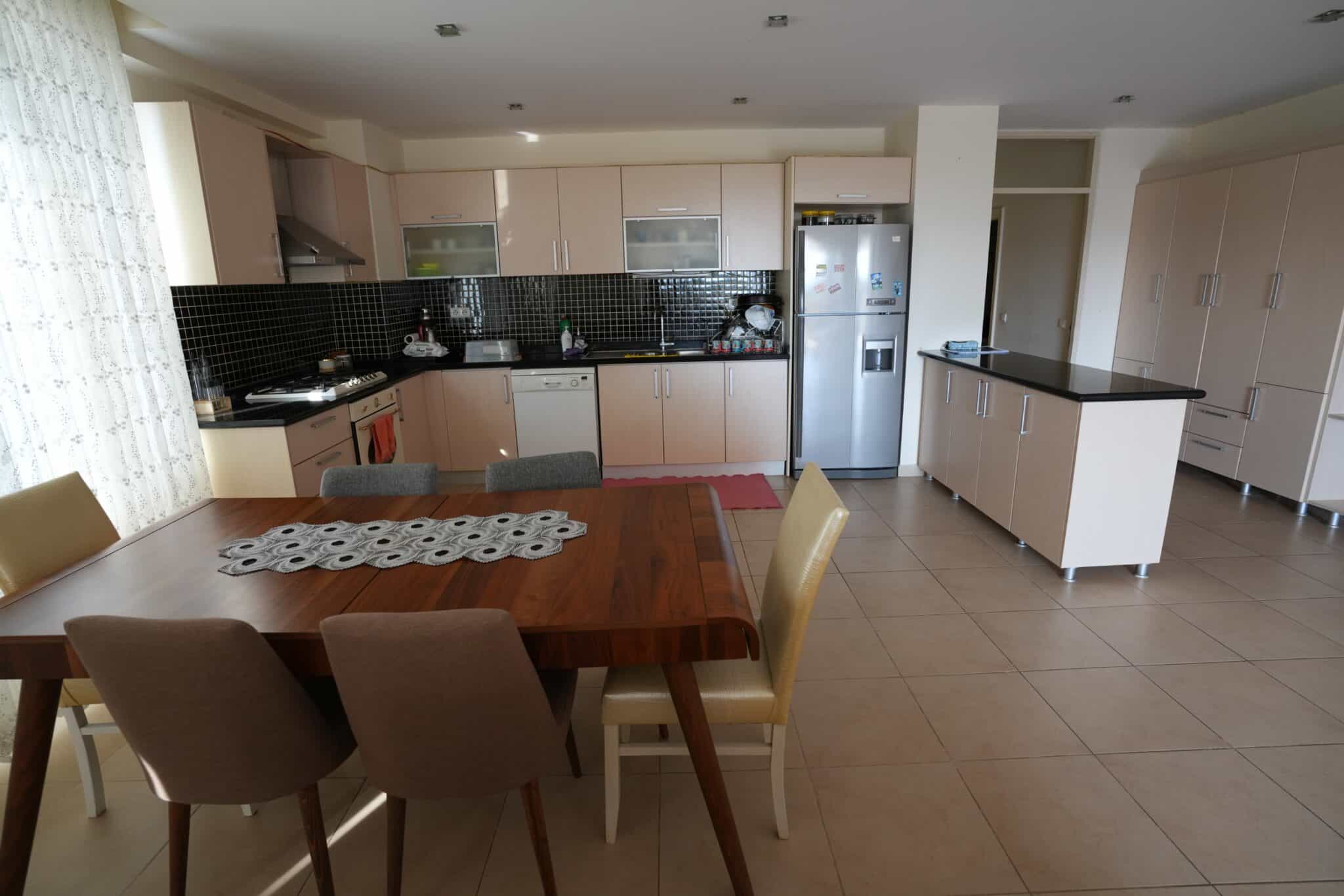 Mersin Kargıpınarı Queenaba Sitesi 3+1 220 m2 Satılık Köşe Daire