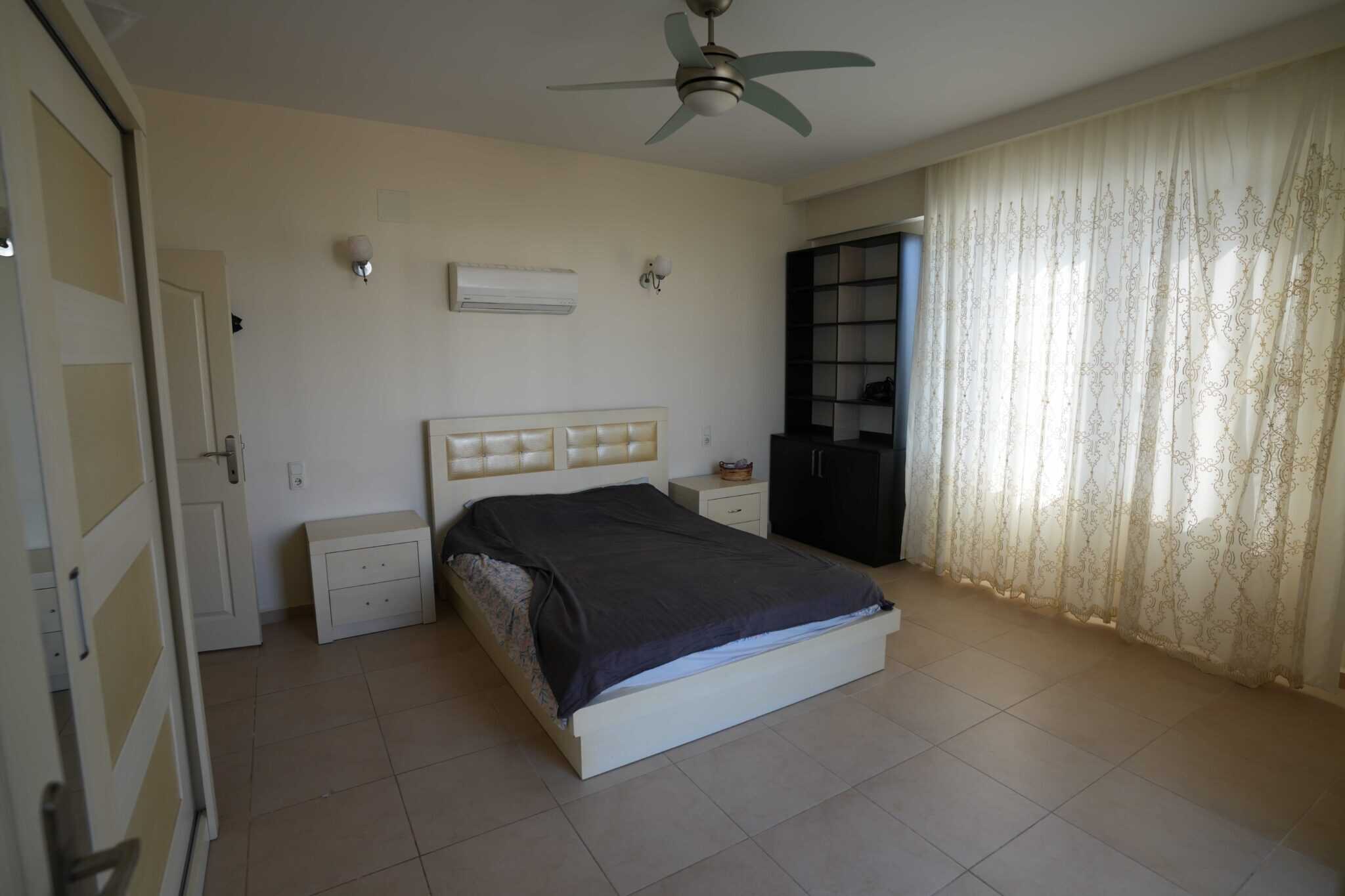 Mersin Kargıpınarı Queenaba Sitesi 3+1 220 m2 Satılık Köşe Daire