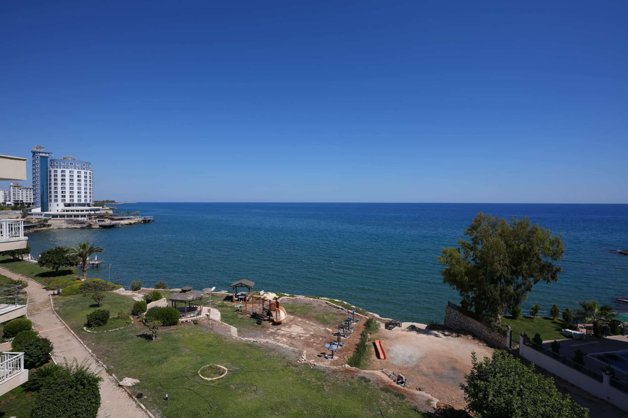 Mersin Erdemli Denize Sıfır Ayaş Burçlar Sitesi 2+1 Satılık Daire