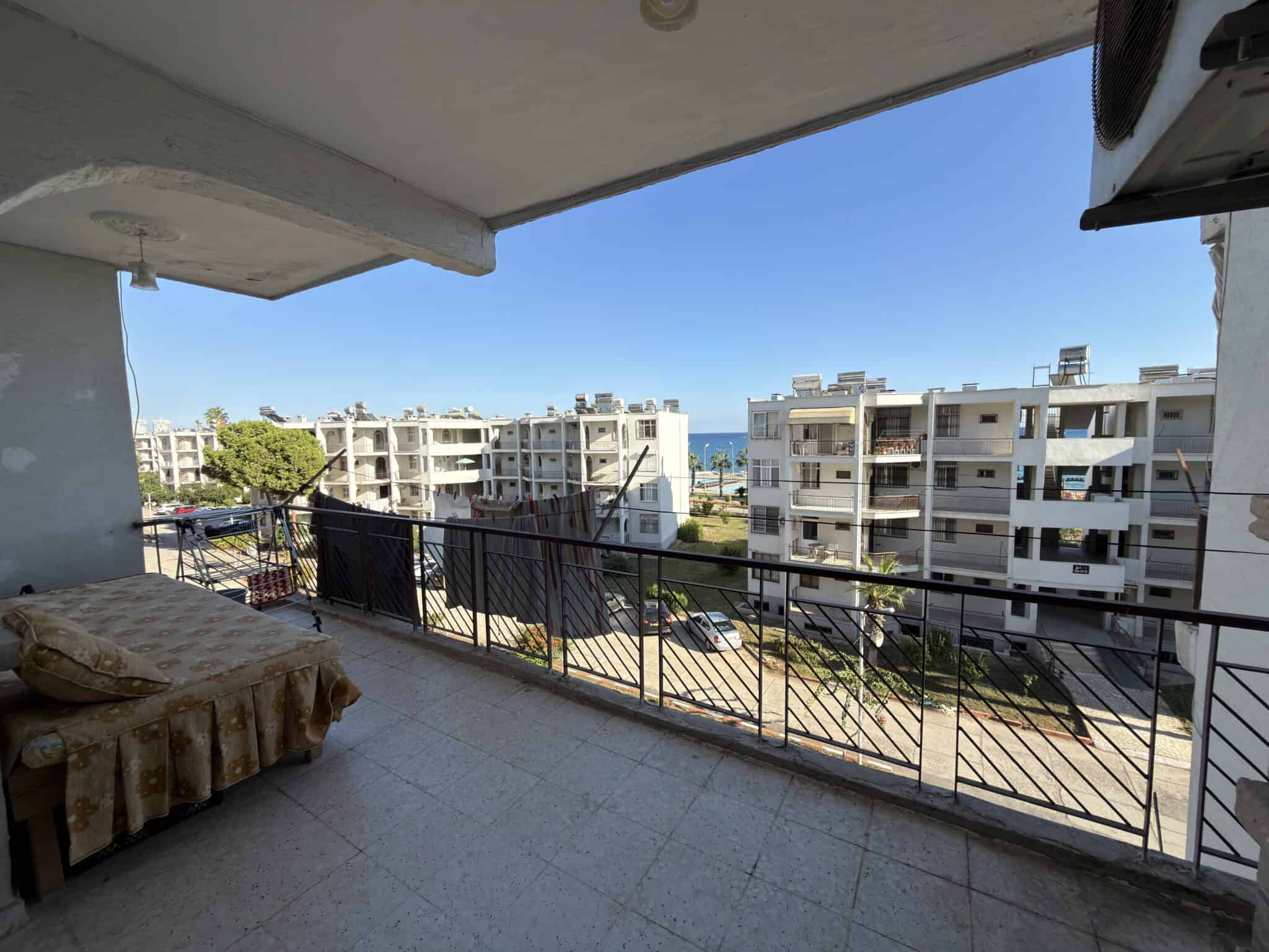 Appartement met 2 slaapkamers te koop in het Erciyes-complex, direct aan de kust in Mersin, Erdemli