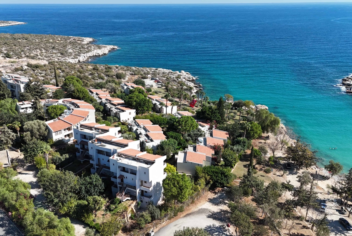 Mersin Silifke Susanoğlu Denize Sıfır  Susankent Sitesi  Eşyalı  Satılık 2.5+1 Villa
