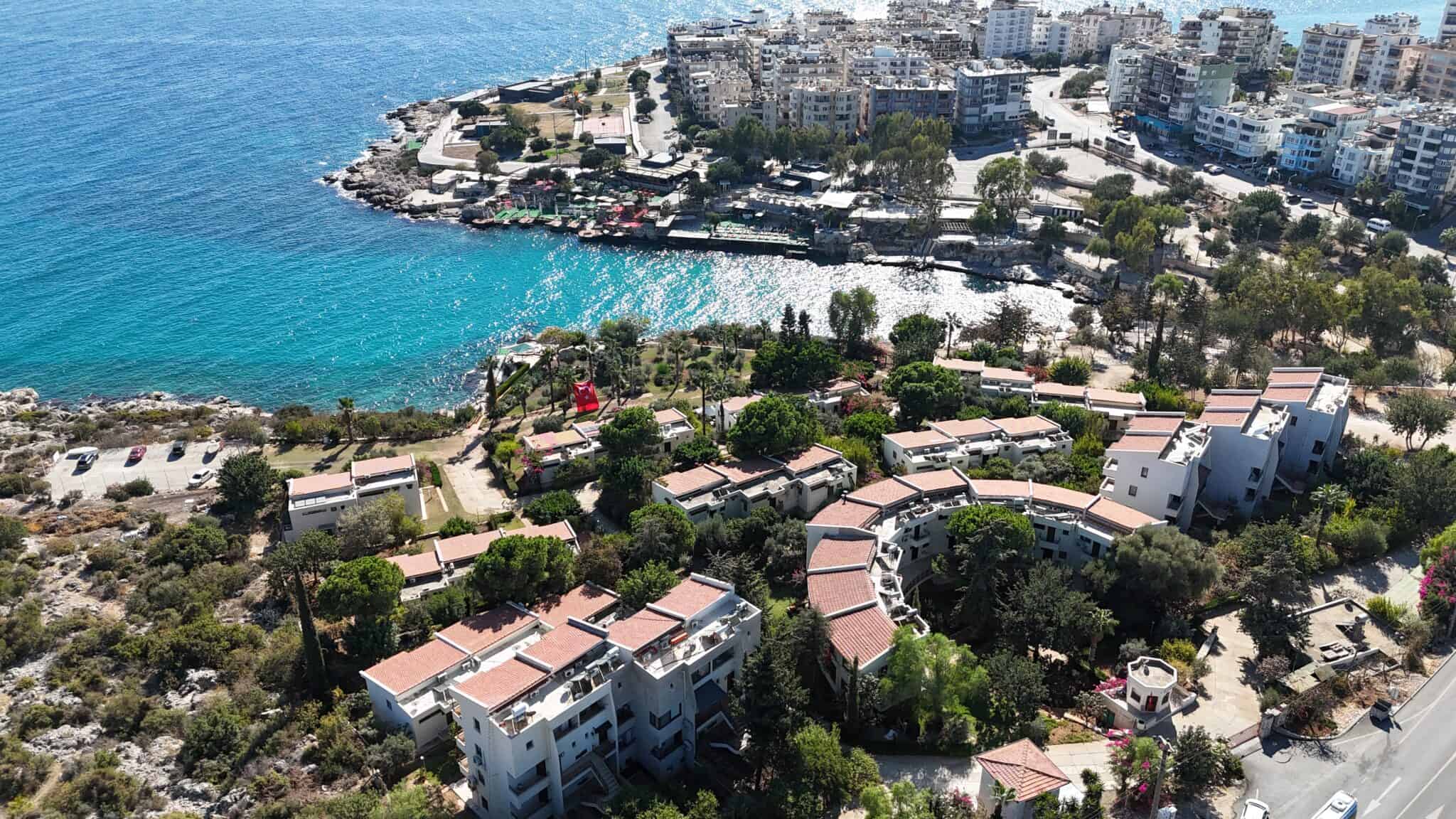 Mersin Silifke Susanoğlu Denize Sıfır  Susankent Sitesi  Eşyalı  Satılık 2.5+1 Villa