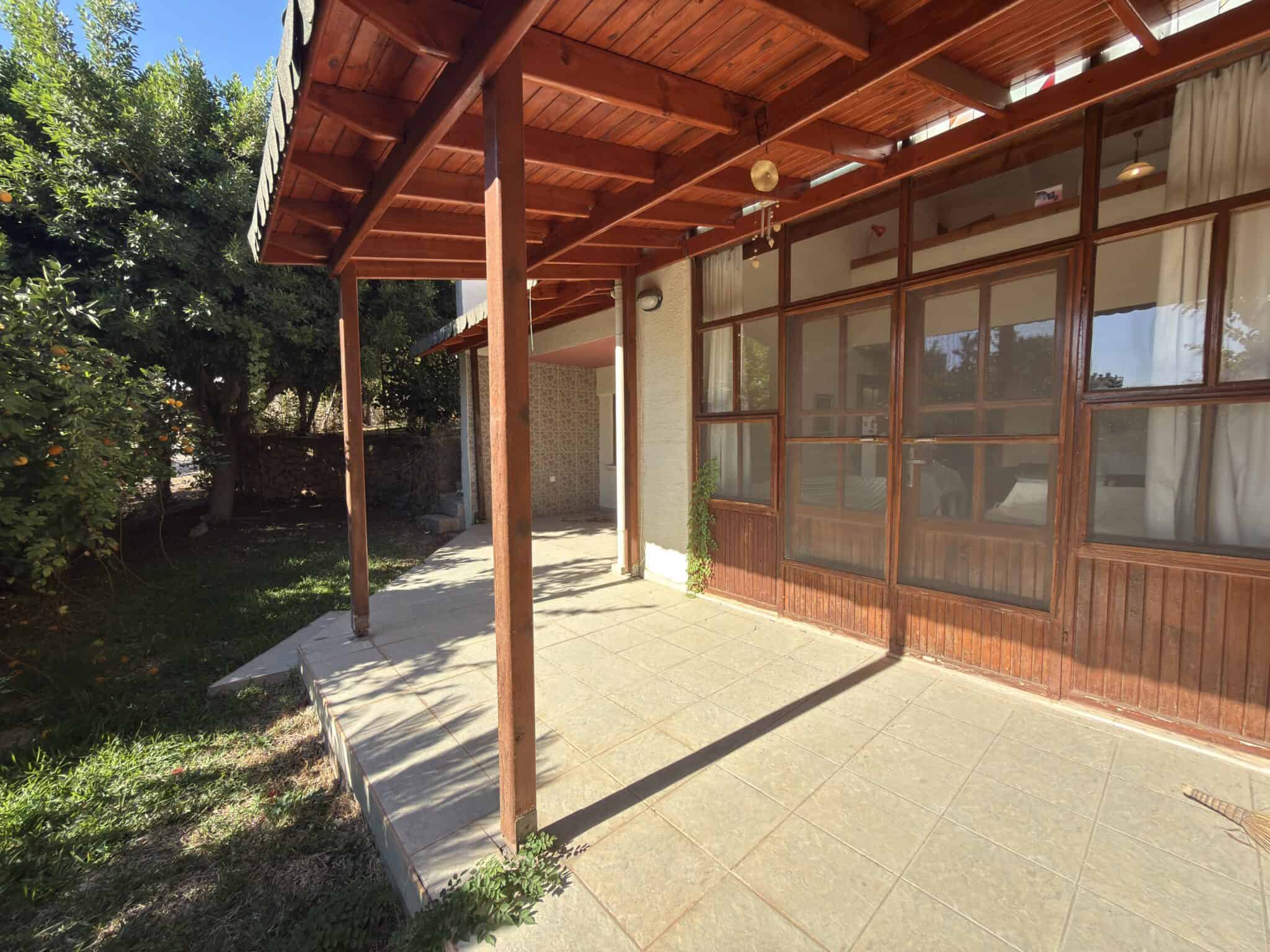 Mersin Silifke Susanoğlu Denize Sıfır  Susankent Sitesi  Eşyalı  Satılık 2.5+1 Villa