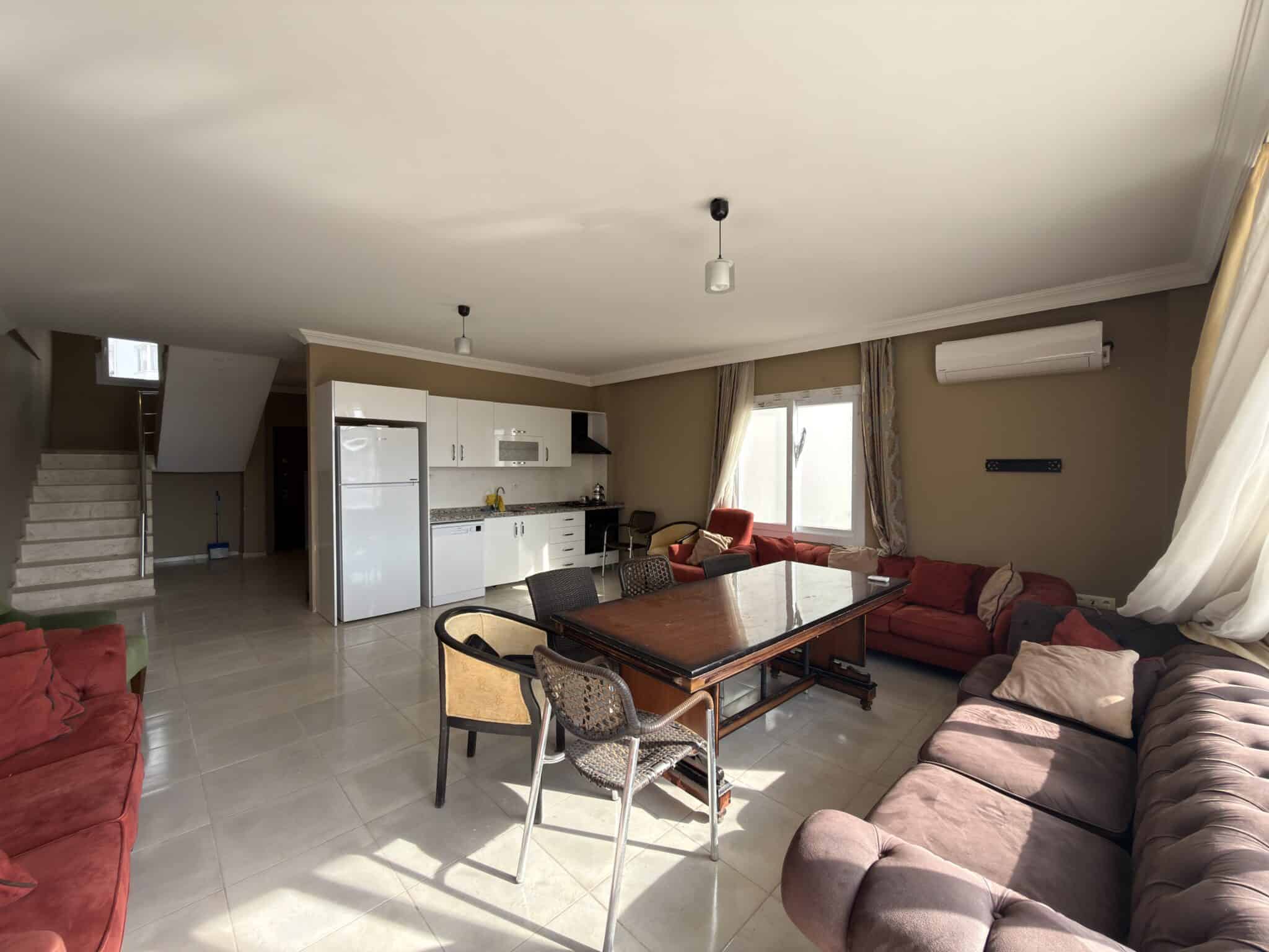Villa met 4 slaapkamers te koop in het Kızkalesi Beachfront Castle Complex, Erdemli, Mersin