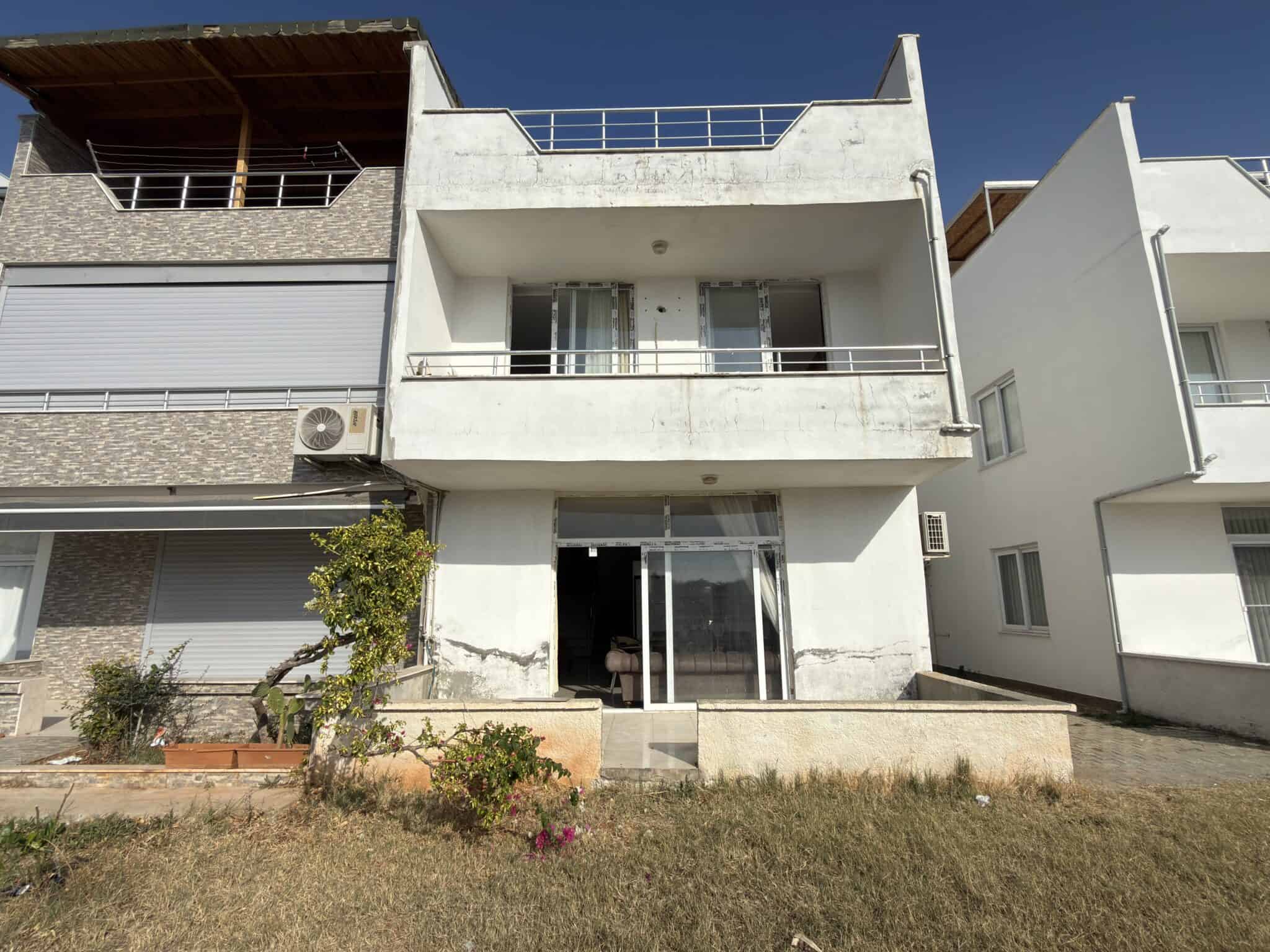 Villa met 4 slaapkamers te koop in het Kızkalesi Beachfront Castle Complex, Erdemli, Mersin