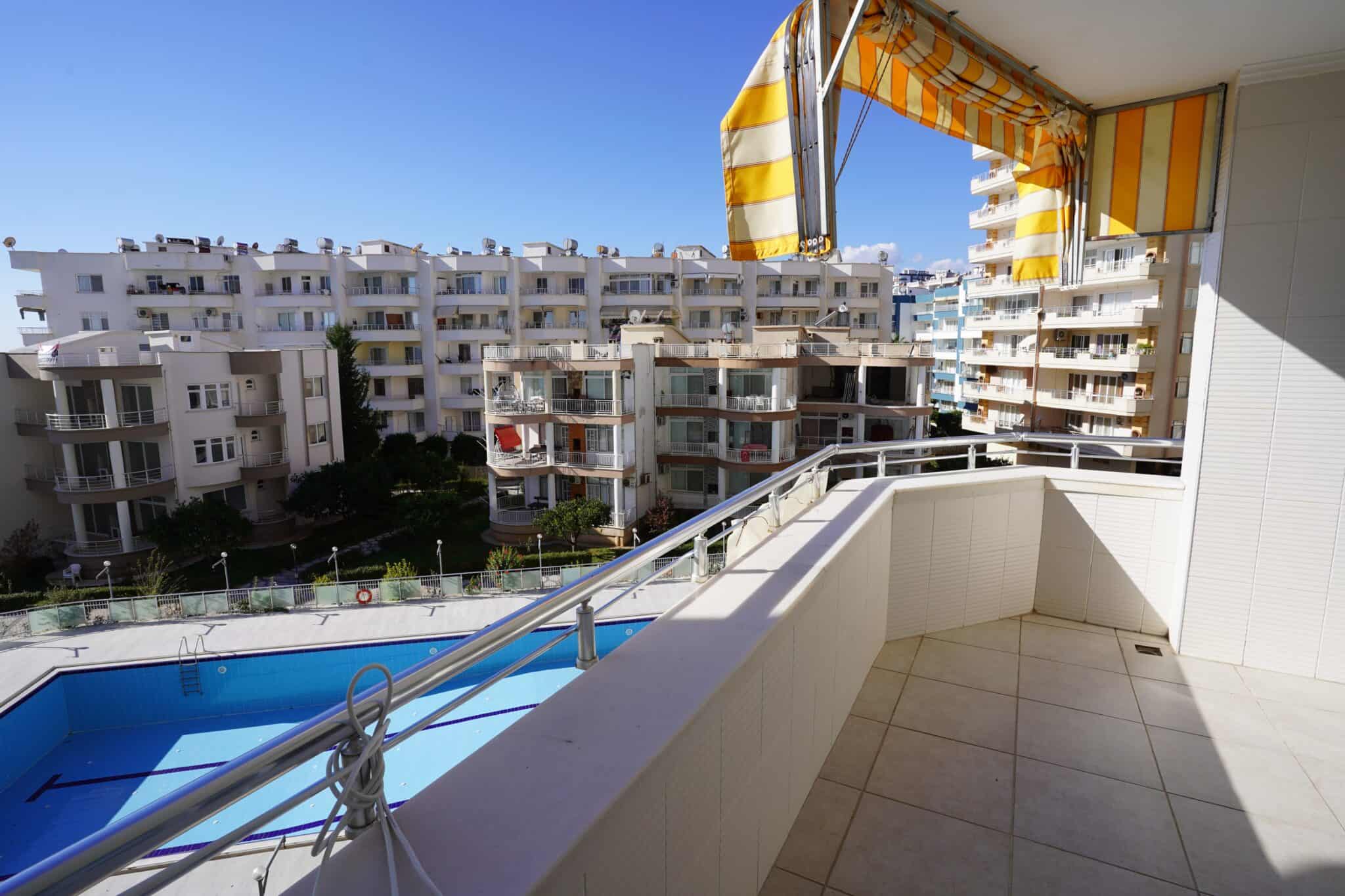 Mersin Tömük Tropik Tatil Sitesi Eşyalı Satılık 2+1 Daire