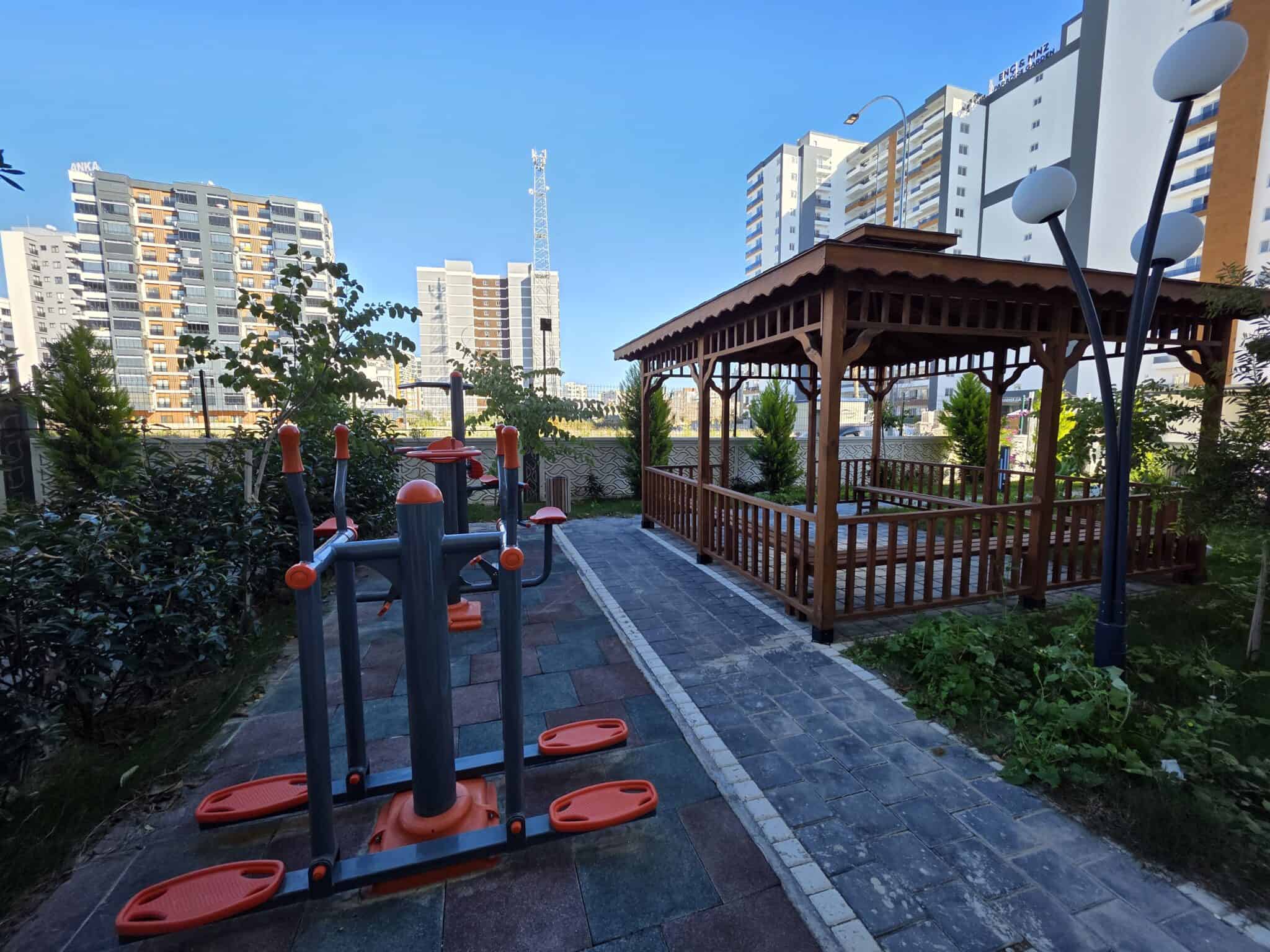 Hoekappartement met 2+1 slaapkamers te koop in Perfect Life 1, Erdemli, Mersin