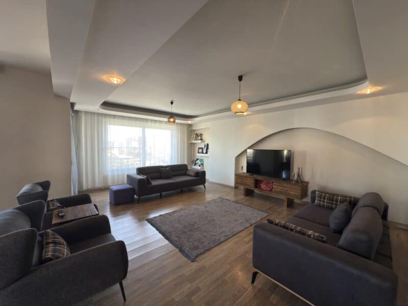 Mersin Erdemli Alata Oba Plaza Kiralık  4+1 Teras Katı  Daire