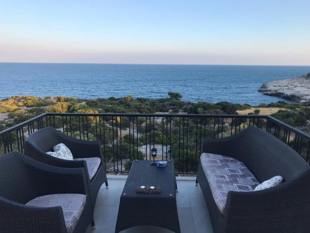 Mersin Silifke Narlıkuyu Denize Sıfır  Nazar Sitesi Satılık 4+1  Lüks Villa
