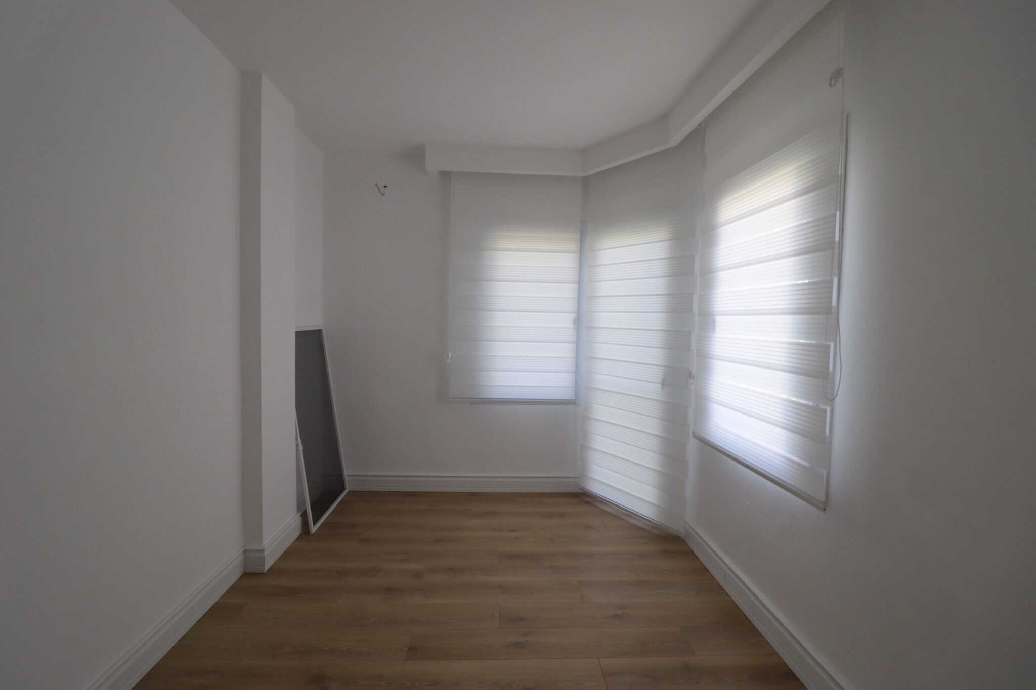 Mersin Silifke Narlıkuyu Denize Sıfır  Nazar Sitesi Satılık 4+1  Lüks Villa