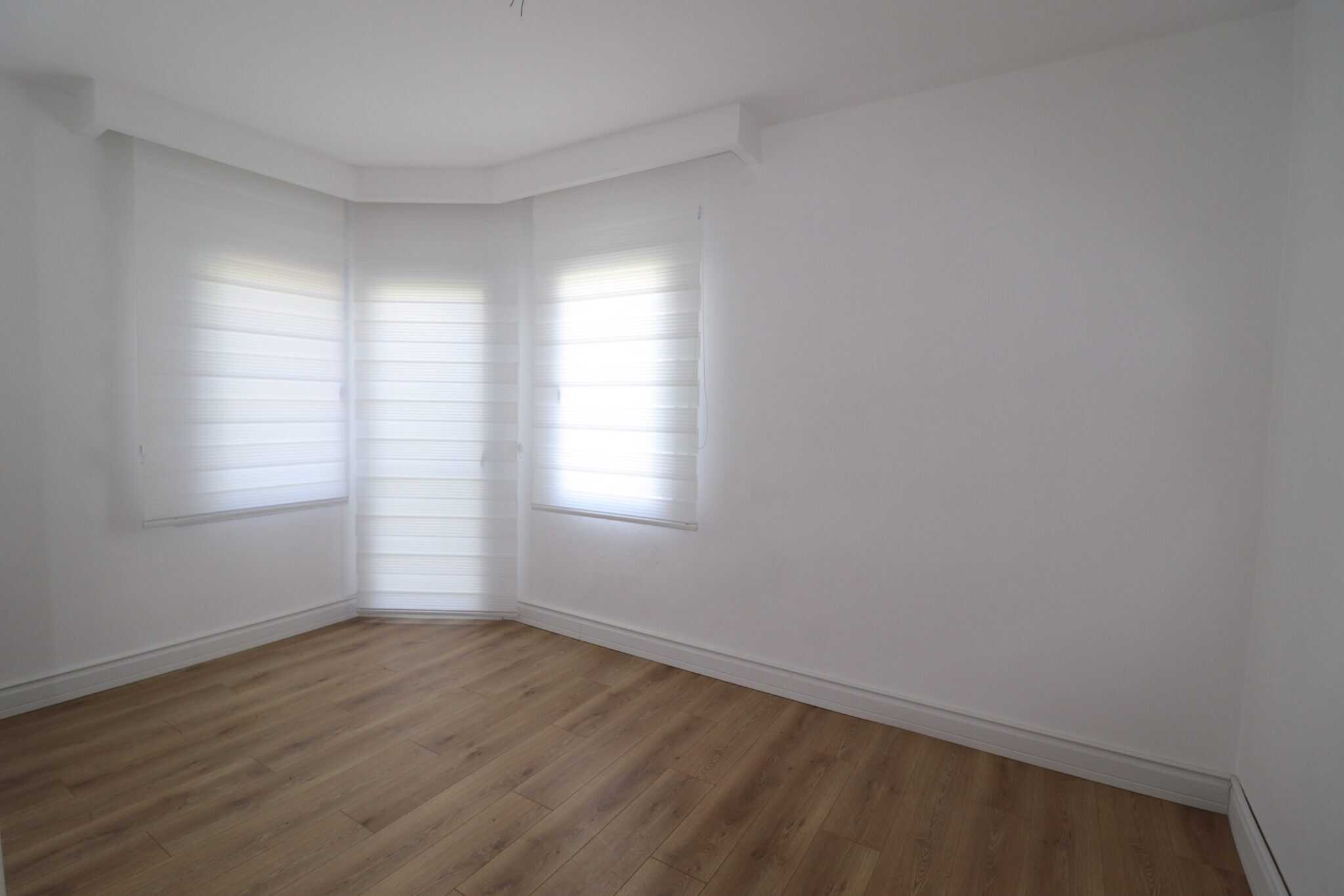 Mersin Silifke Narlıkuyu Denize Sıfır  Nazar Sitesi Satılık 4+1  Lüks Villa