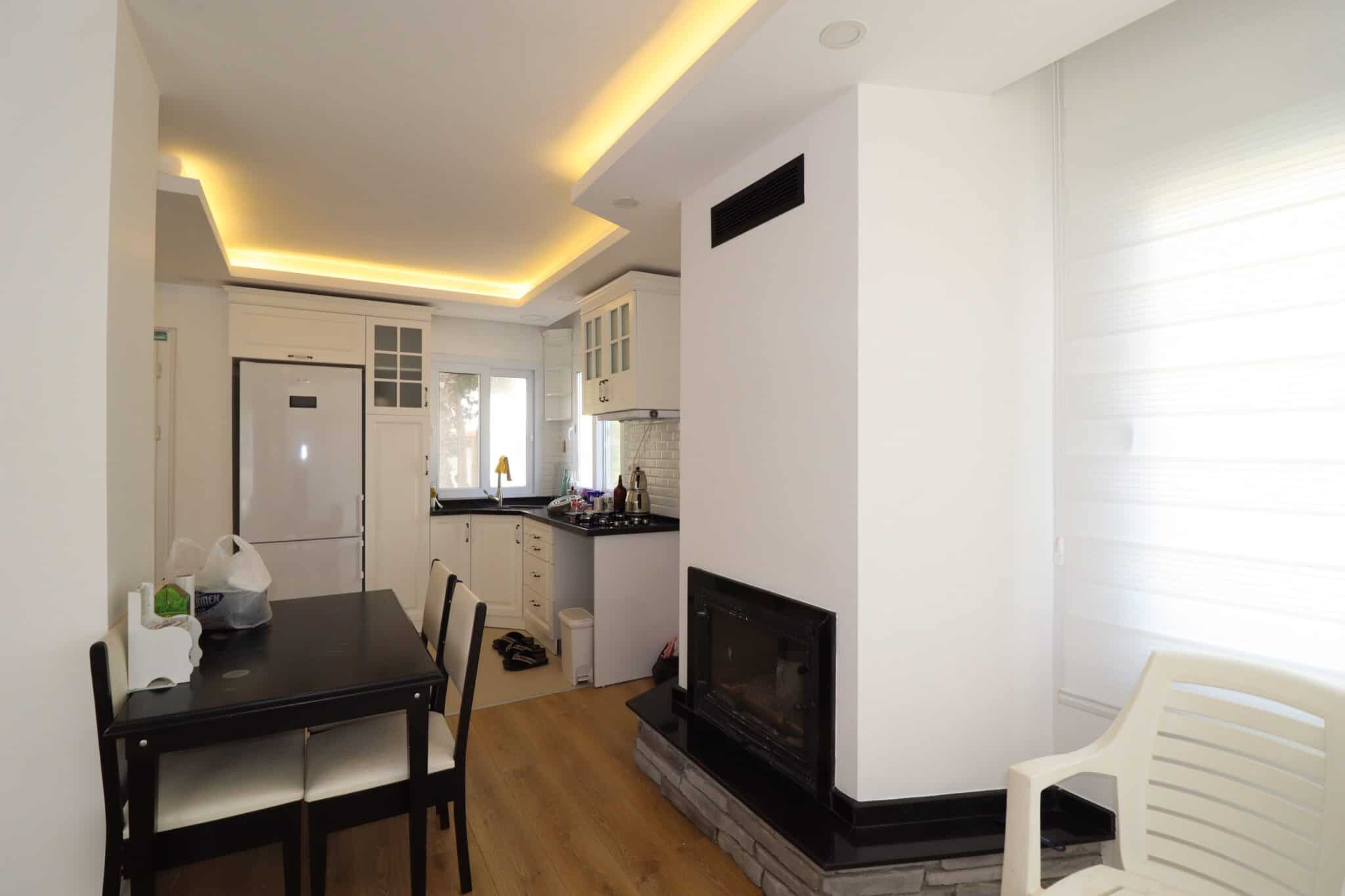 Mersin Silifke Narlıkuyu Denize Sıfır  Nazar Sitesi Satılık 4+1  Lüks Villa