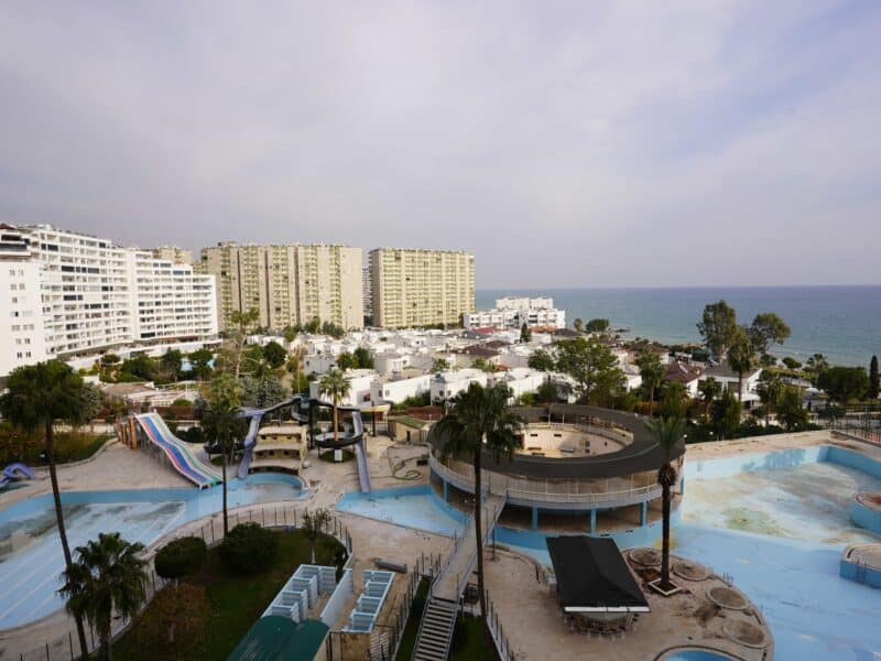 Mersin Tömük Flamingo 3 Sitesi Eşyalı 3+1 Köşe Daire