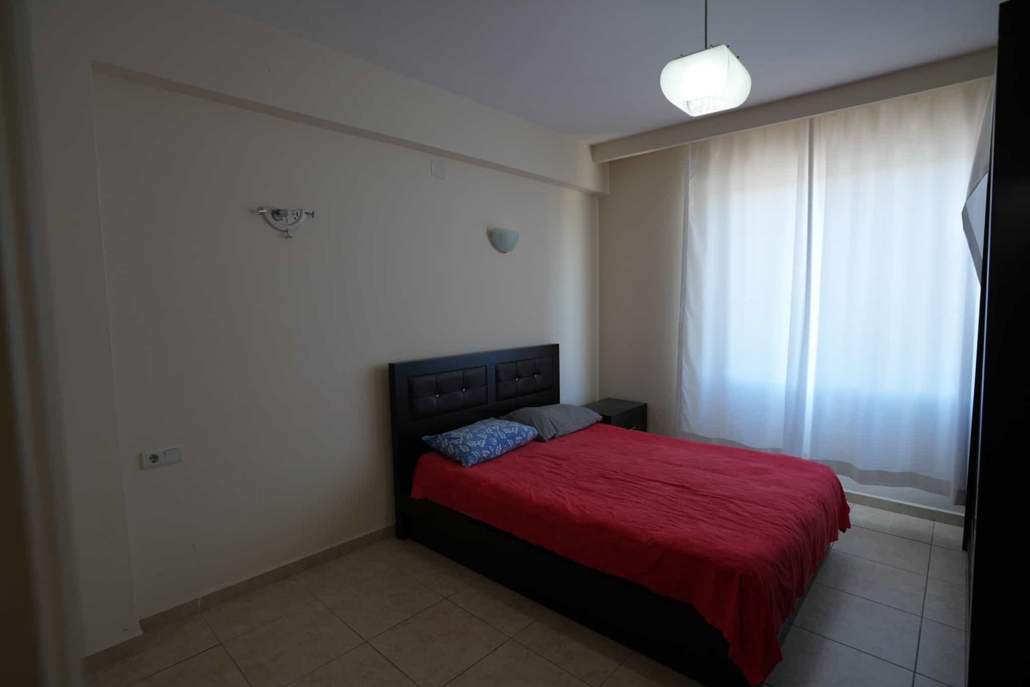 Продается 3+1 квартира в блоке E курортного комплекса Queenaba Resort, Каргипинари, Мерсин.