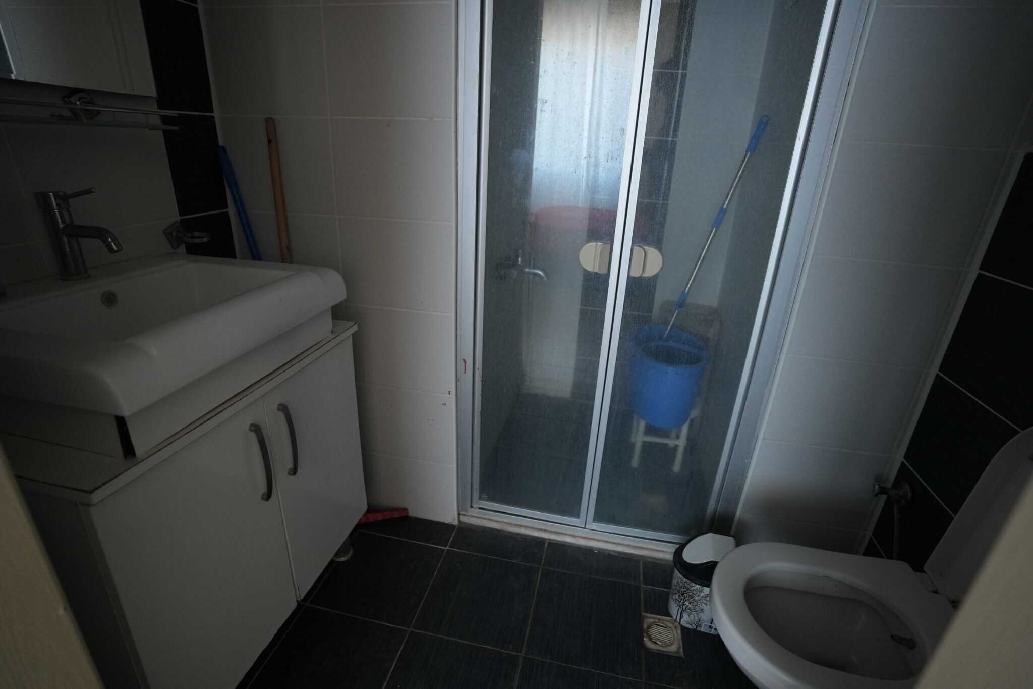 Продается 3+1 квартира в блоке E курортного комплекса Queenaba Resort, Каргипинари, Мерсин.