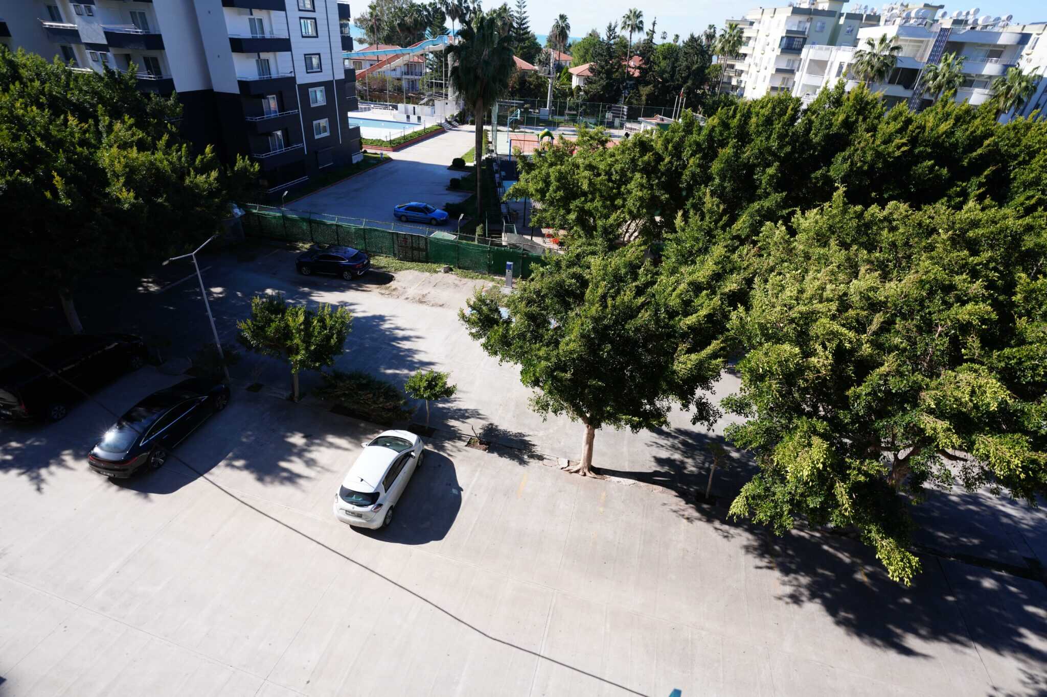 Продается 3+1 квартира в блоке E курортного комплекса Queenaba Resort, Каргипинари, Мерсин.