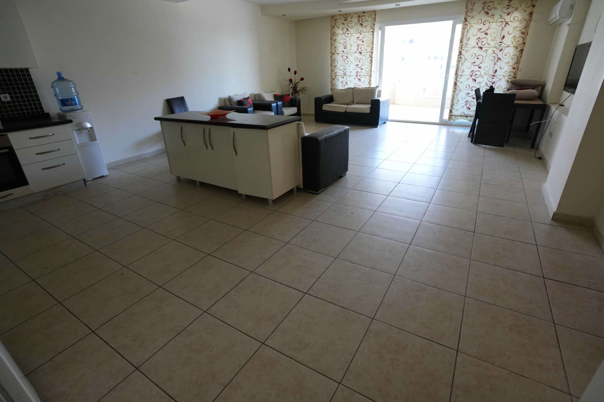 Продается 3+1 квартира в блоке E курортного комплекса Queenaba Resort, Каргипинари, Мерсин.