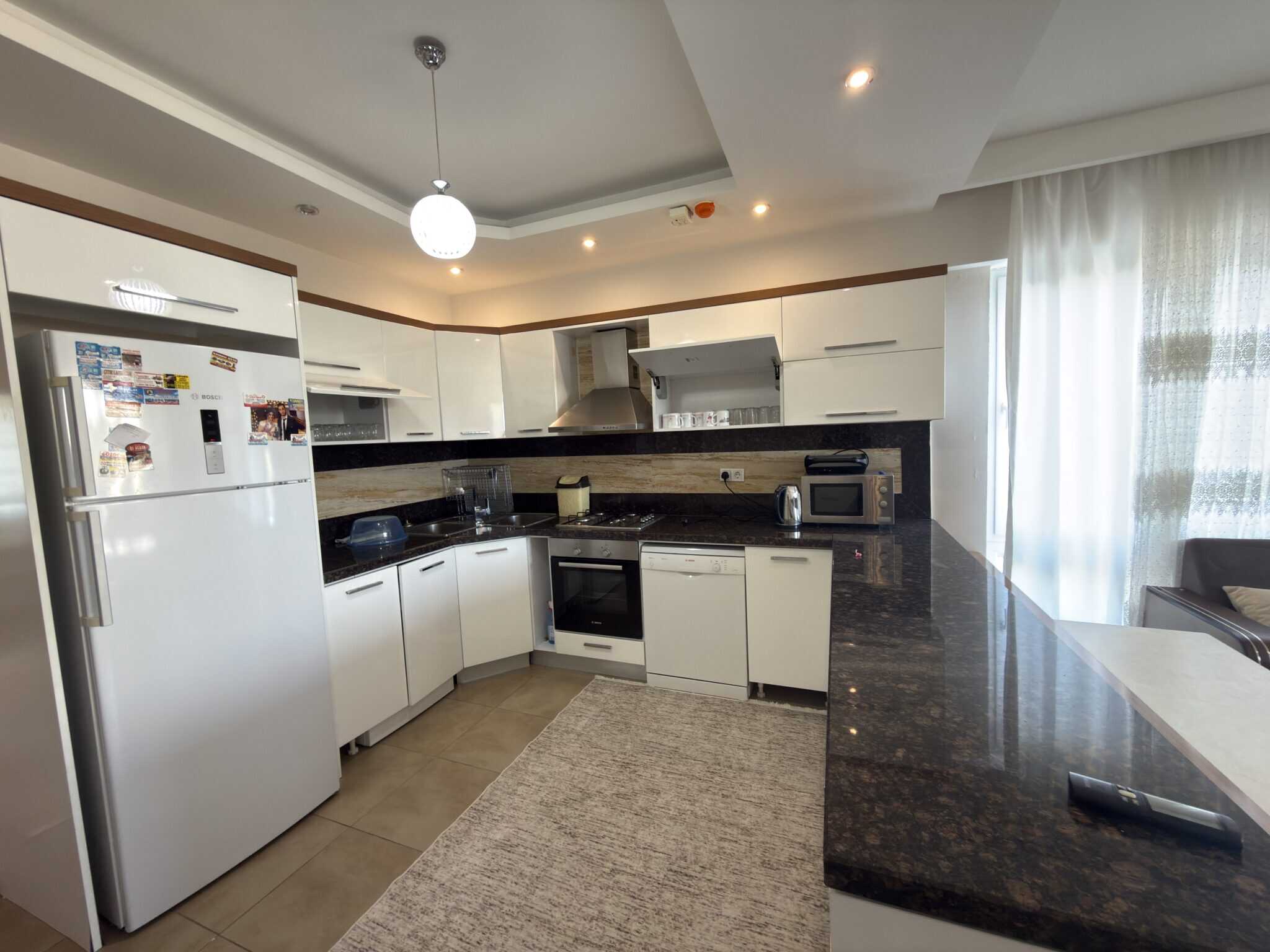 Продается меблированная квартира 2+1 в жилом комплексе Queenaba 3 Site, Каргипынары, Эрдемли, Мерсин