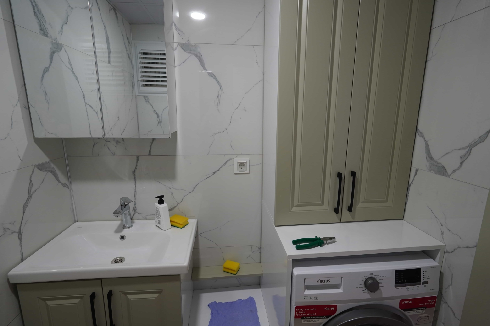 VIP09228 Mersin Ayaş Divane Park Rezidans Eşyalı1+1 daire