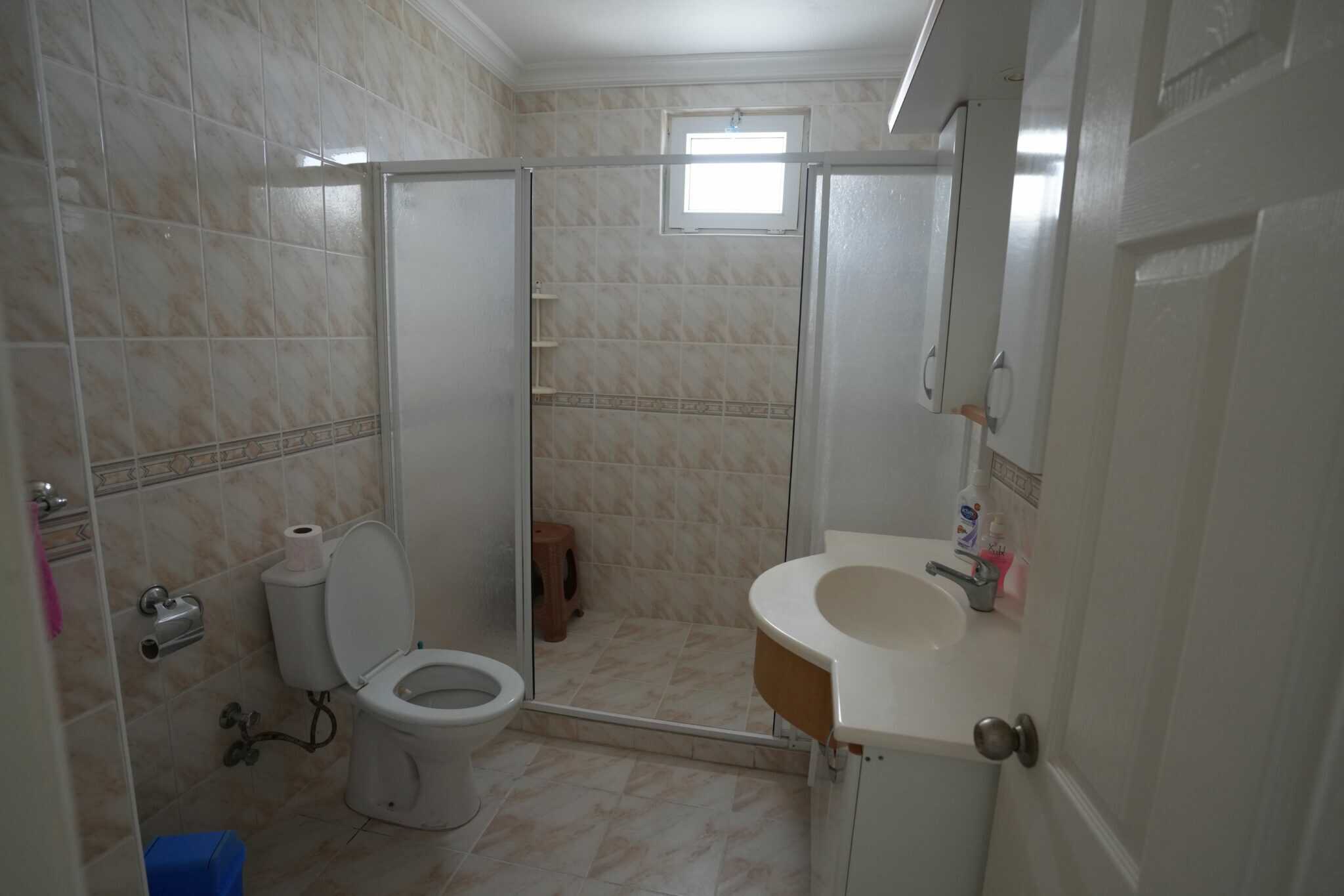 Роскошная меблированная квартира 3+1 на продажу в курортном комплексе Arpaçbahşiş Gümüşdere, Мерсин
