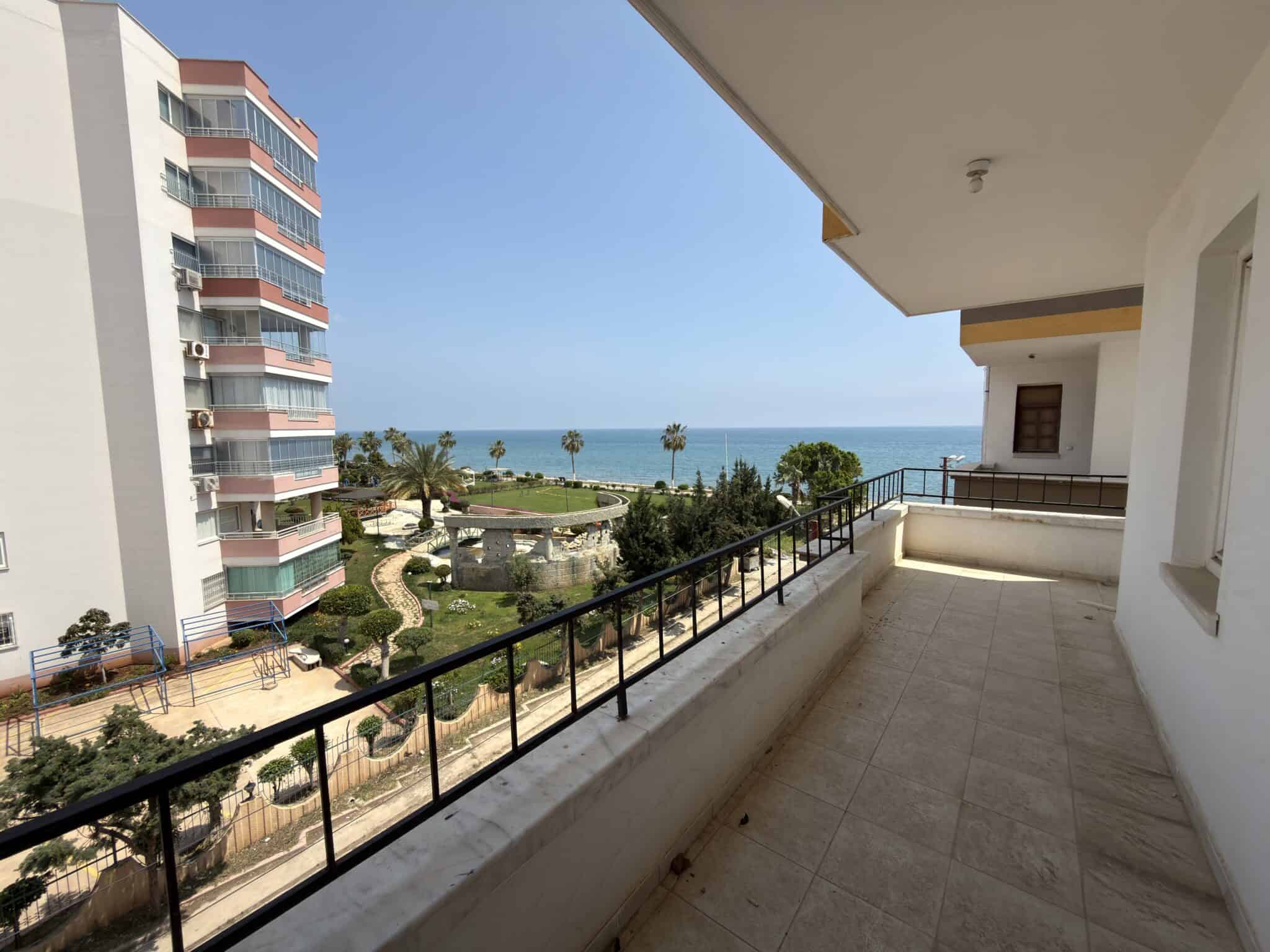 Mersin Erdemli Limonlu Denize Sıfır Benim Tatil  Sitesi  Satılık 2+1 Deniz Manzaralı  Daire