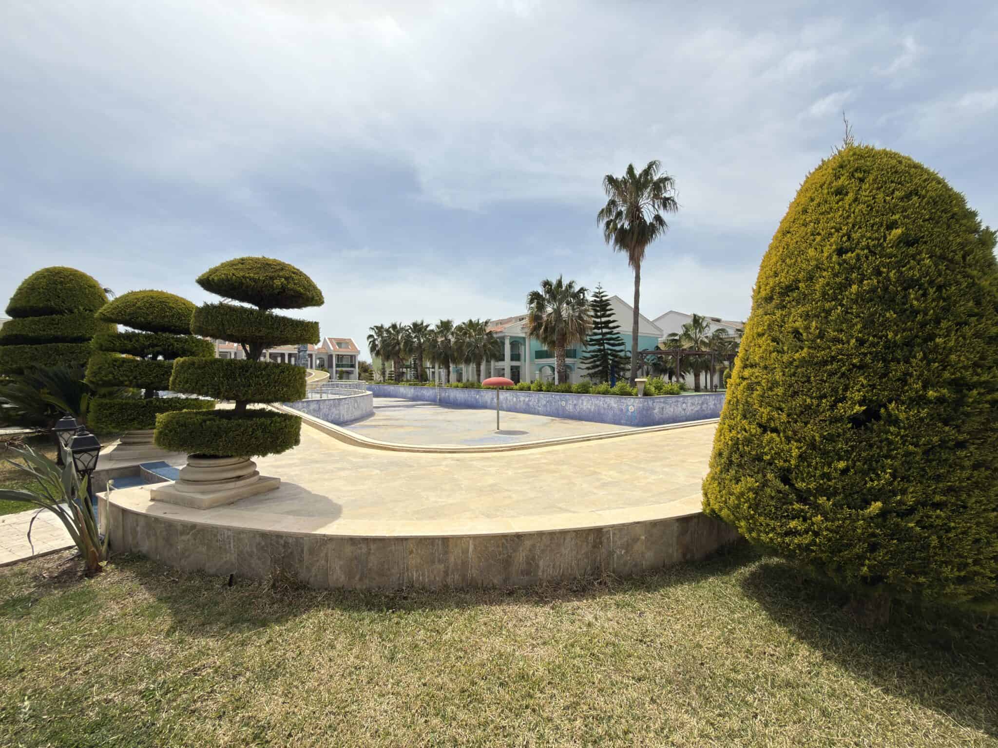 Gemeubileerd 1+1 appartement op de begane grond te koop in Atayurt Begonvilla, Silifke, Mersin