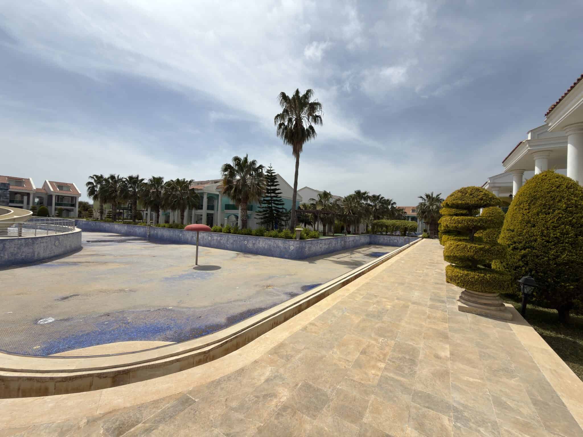 Gemeubileerd 1+1 appartement op de begane grond te koop in Atayurt Begonvilla, Silifke, Mersin