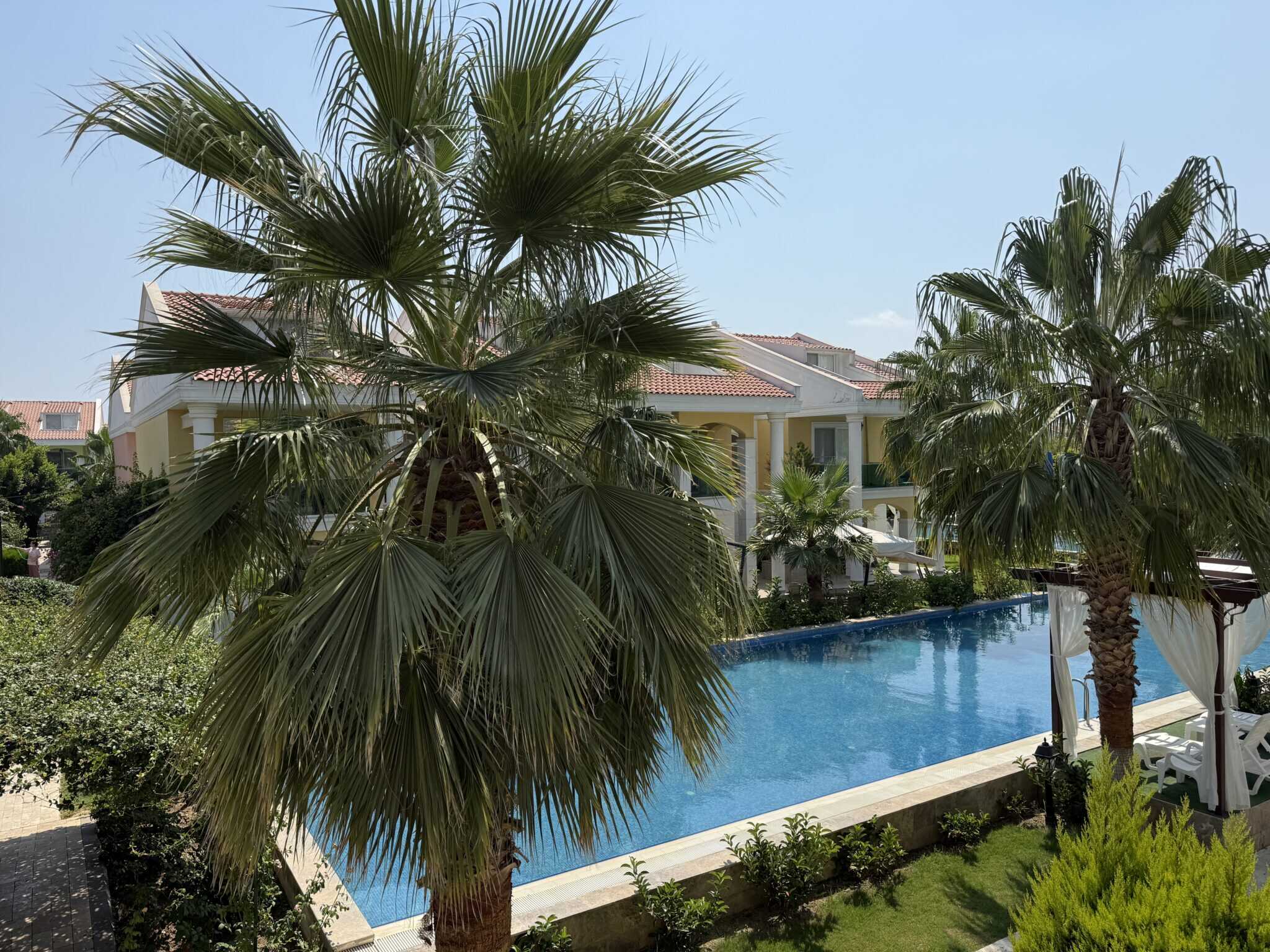 Gemeubileerd 1+1 appartement op de begane grond te koop in Atayurt Begonvilla, Silifke, Mersin