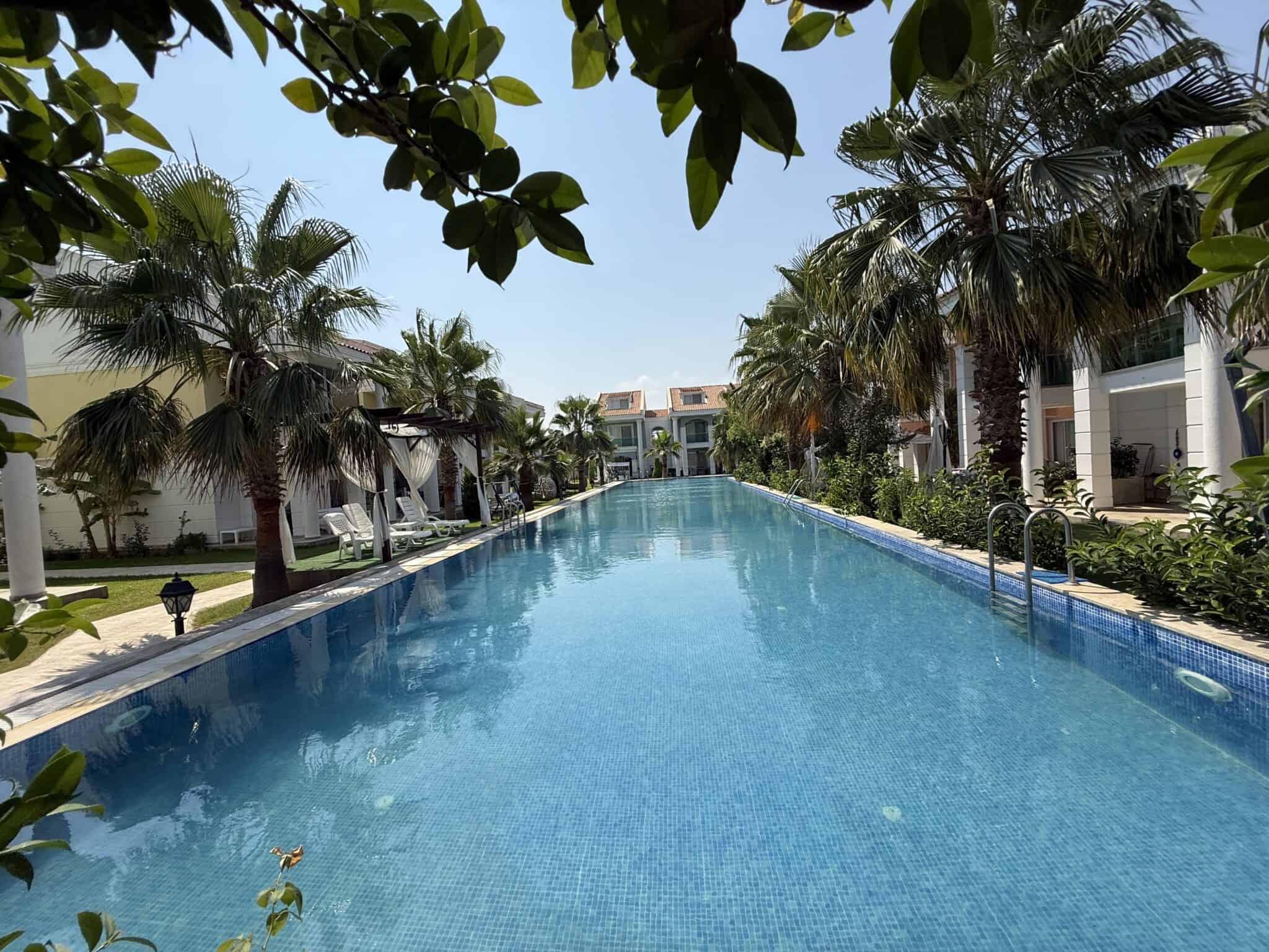 Gemeubileerd 1+1 appartement op de begane grond te koop in Atayurt Begonvilla, Silifke, Mersin