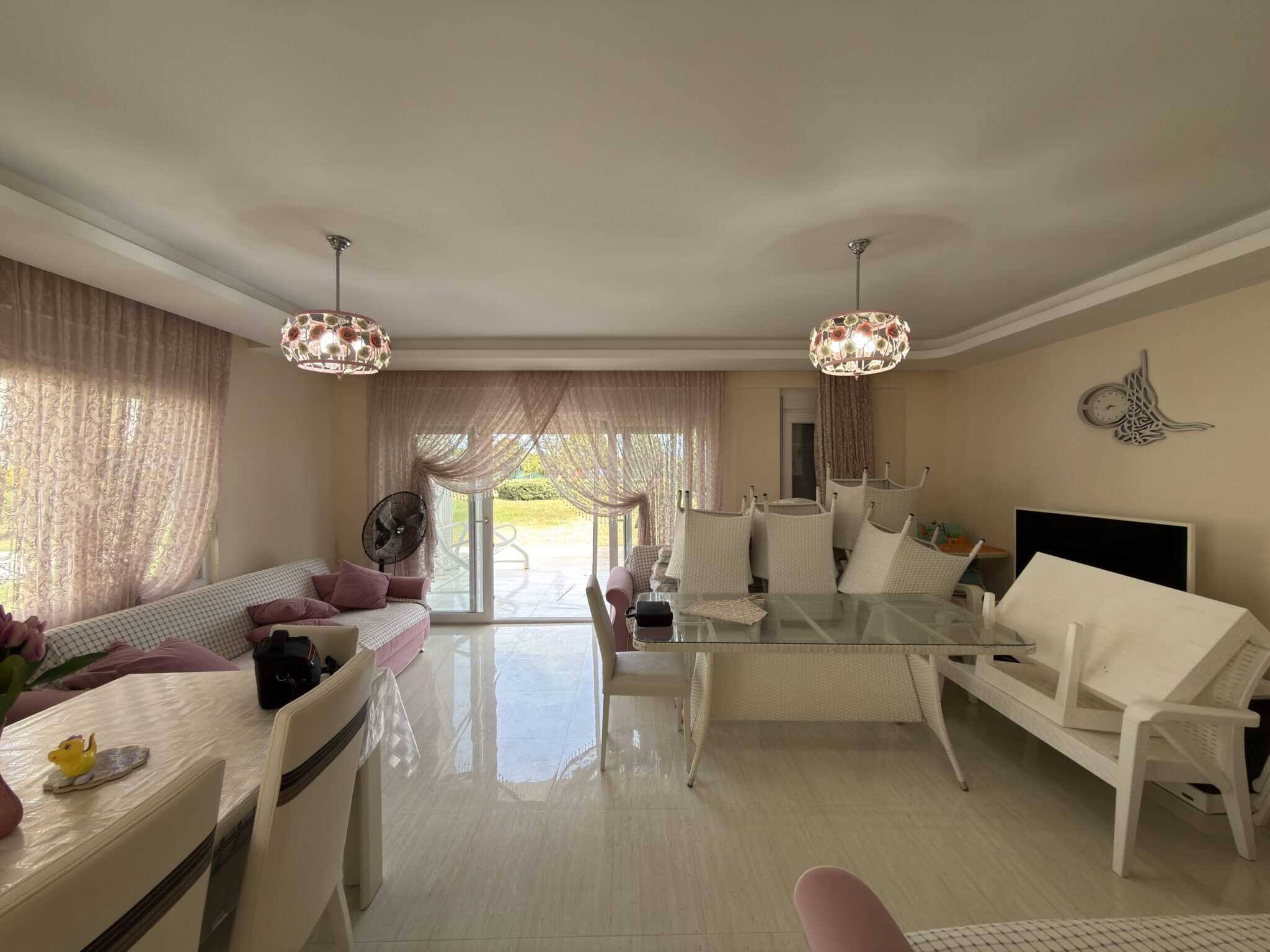 Hoekvilla met 4+1 slaapkamers te koop in Marpessa Vip 1, Atayurt, Silifke, Mersin