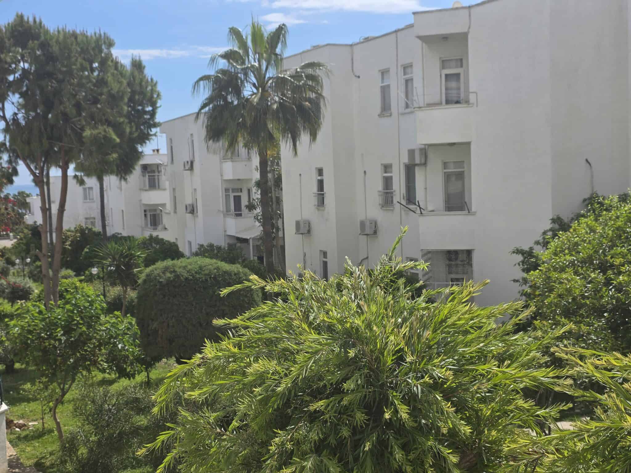 Gemeubileerd 3+1 terrasappartement te koop in Altınportakal, Kumkuyu, Erdemli, Mersin