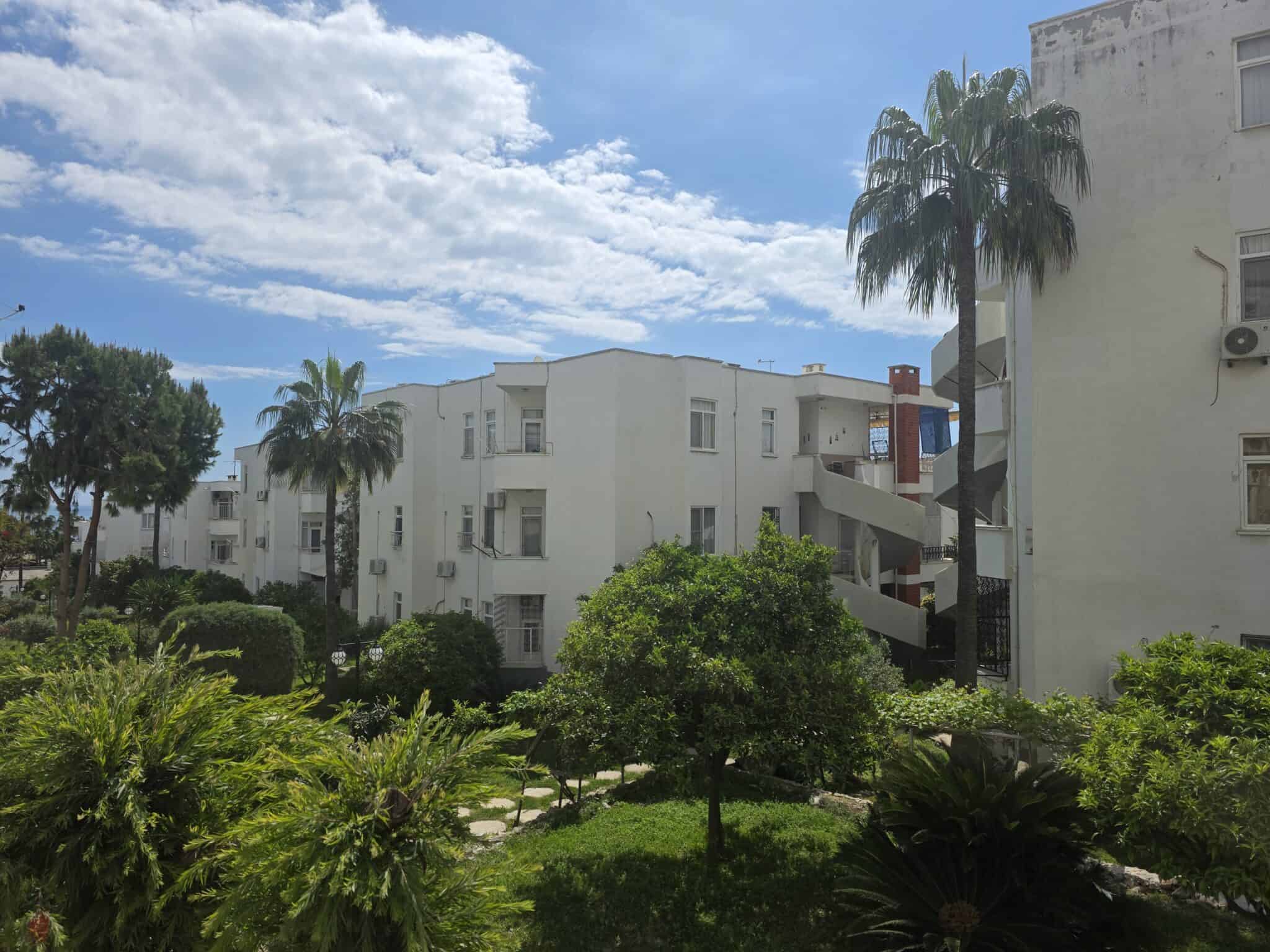 Gemeubileerd 3+1 terrasappartement te koop in Altınportakal, Kumkuyu, Erdemli, Mersin