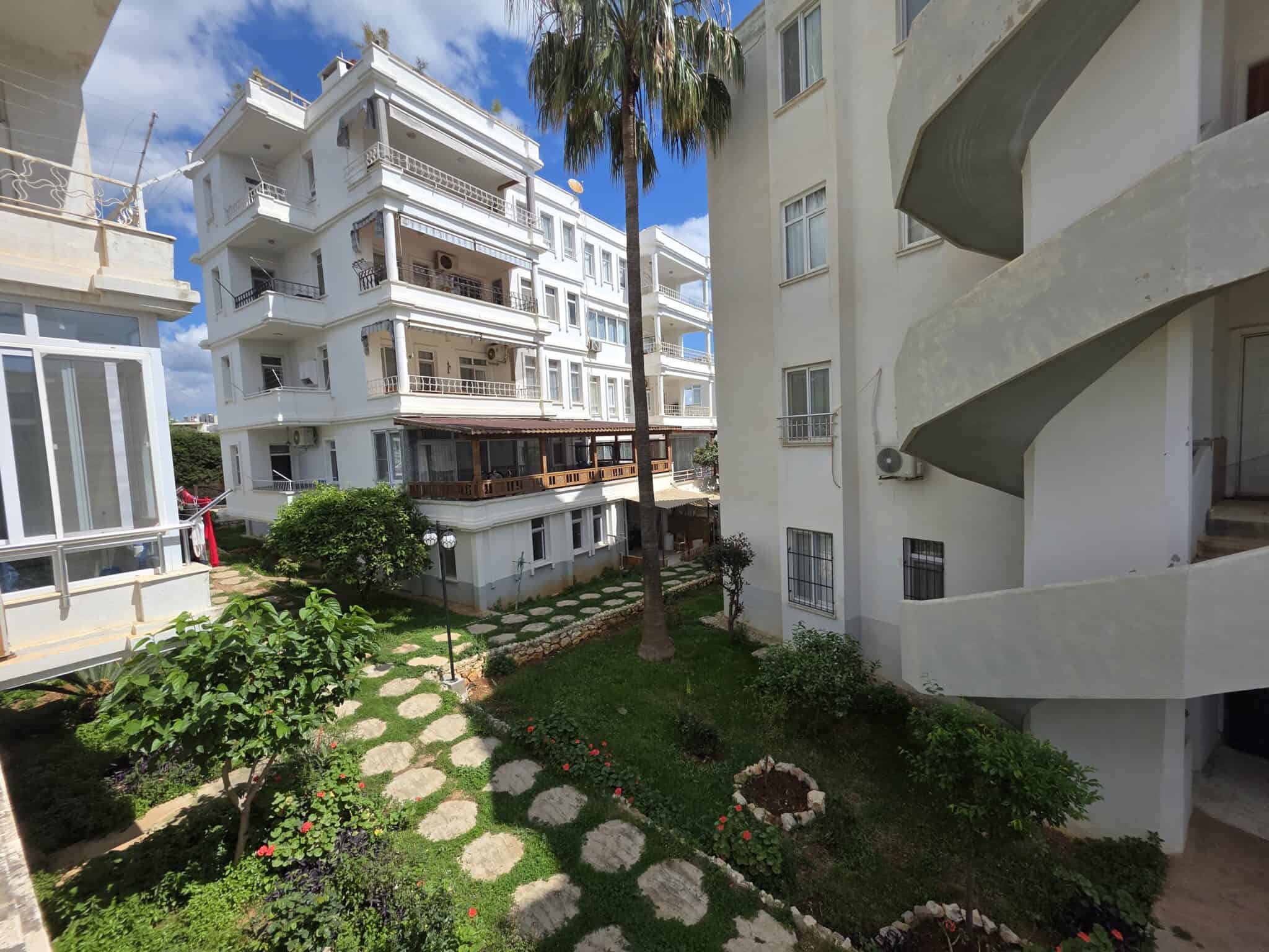 Gemeubileerd 3+1 terrasappartement te koop in Altınportakal, Kumkuyu, Erdemli, Mersin