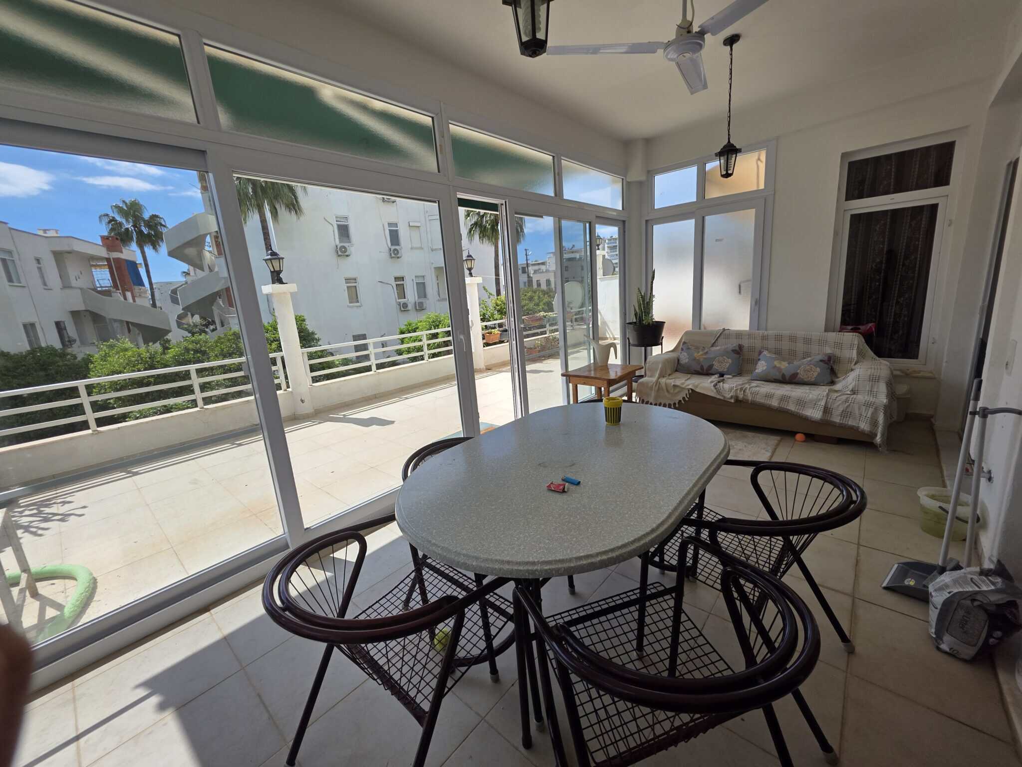 Gemeubileerd 3+1 terrasappartement te koop in Altınportakal, Kumkuyu, Erdemli, Mersin