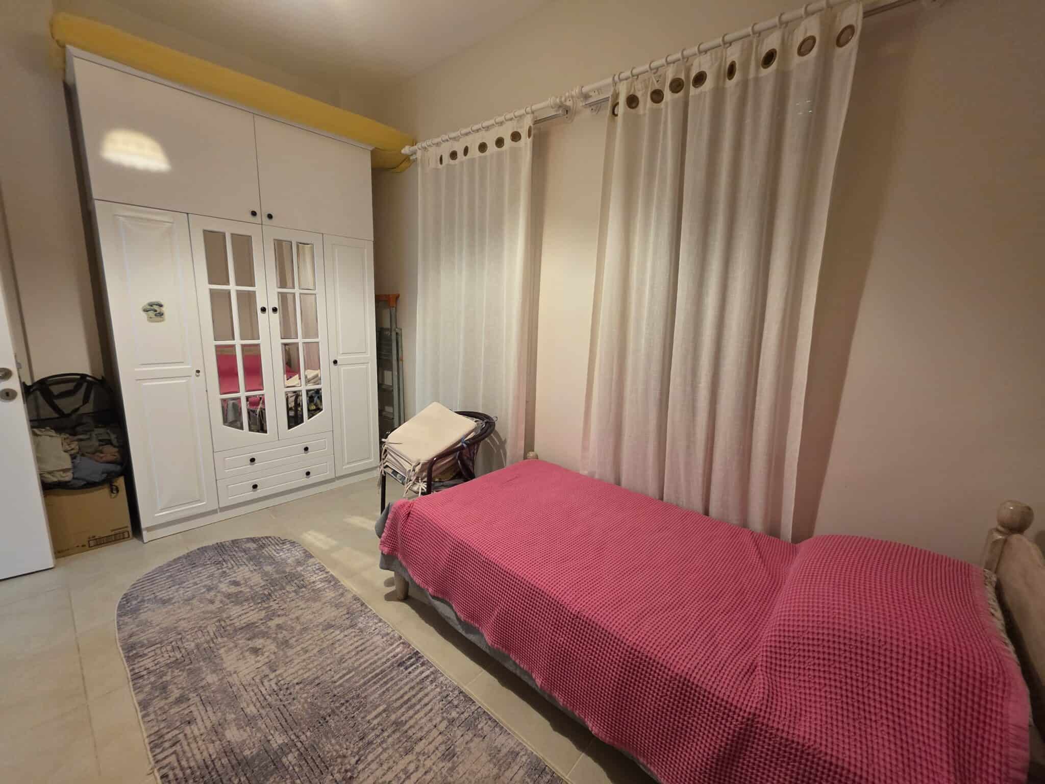 Gemeubileerd 3+1 terrasappartement te koop in Altınportakal, Kumkuyu, Erdemli, Mersin