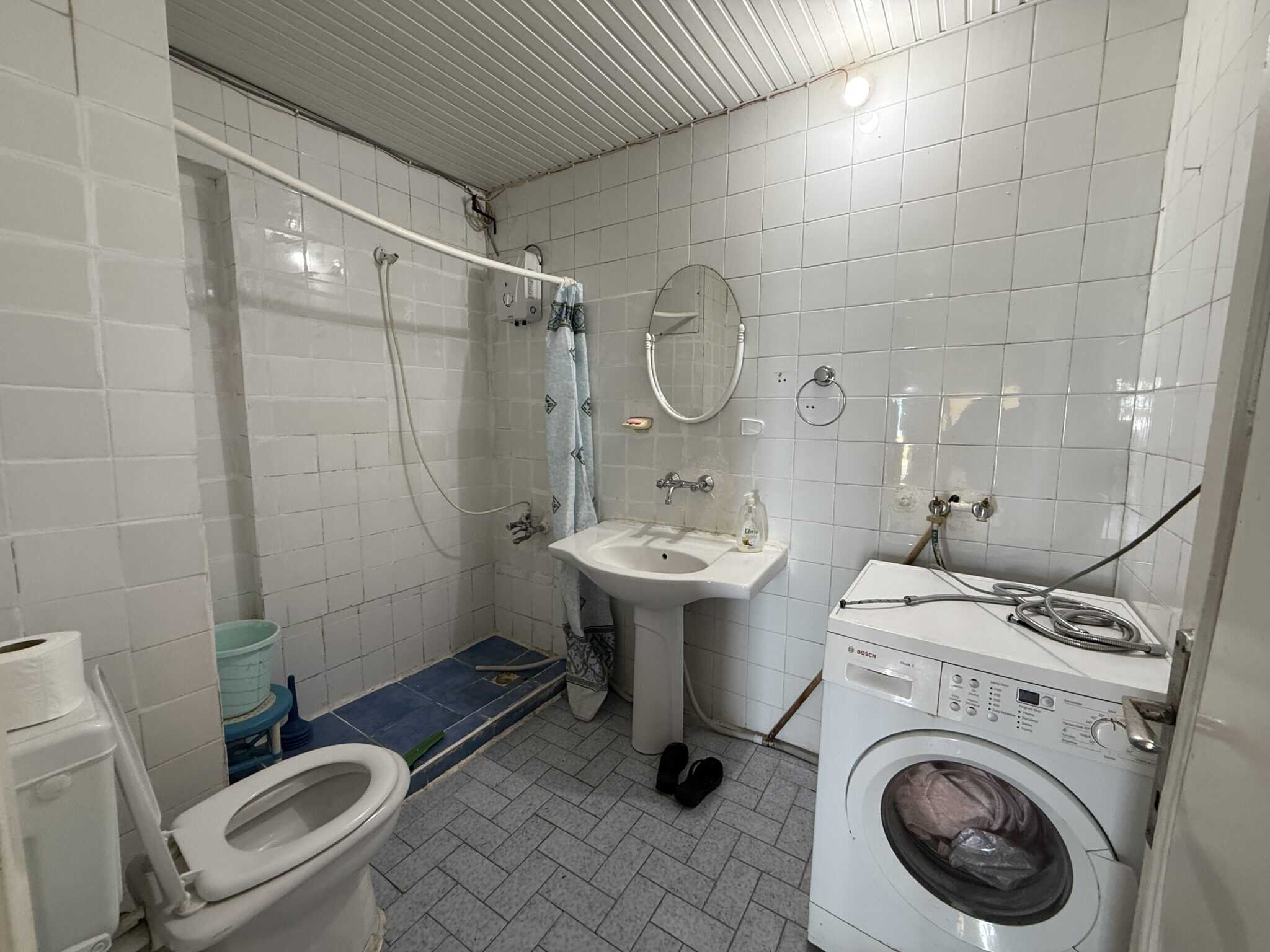 Appartement met 3 slaapkamers en 1 badkamers te koop in het centrum van Erdemli, Mersin, direct aan zee