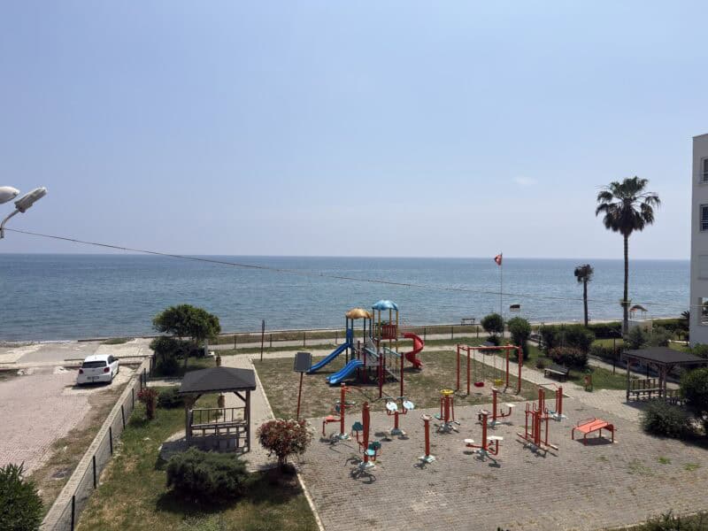 Mersin Erdemli Limonlu Denize Sıfır Benim Tatil  Sitesi  Satılık 3+1 Ön Blok  Daire